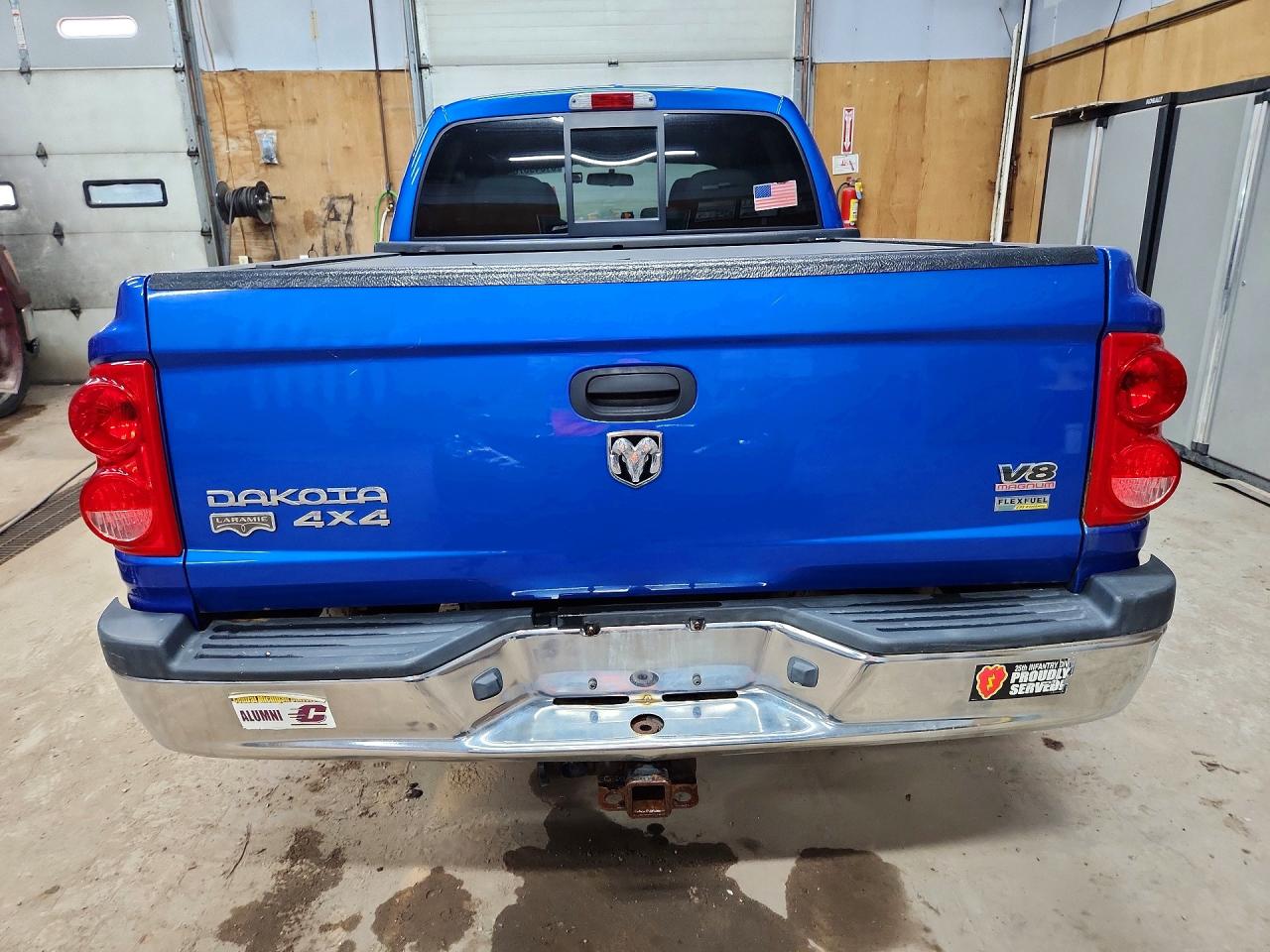2007 Dodge Dakota Quad Laramie Синий vin: 1D7HW58P27S267435