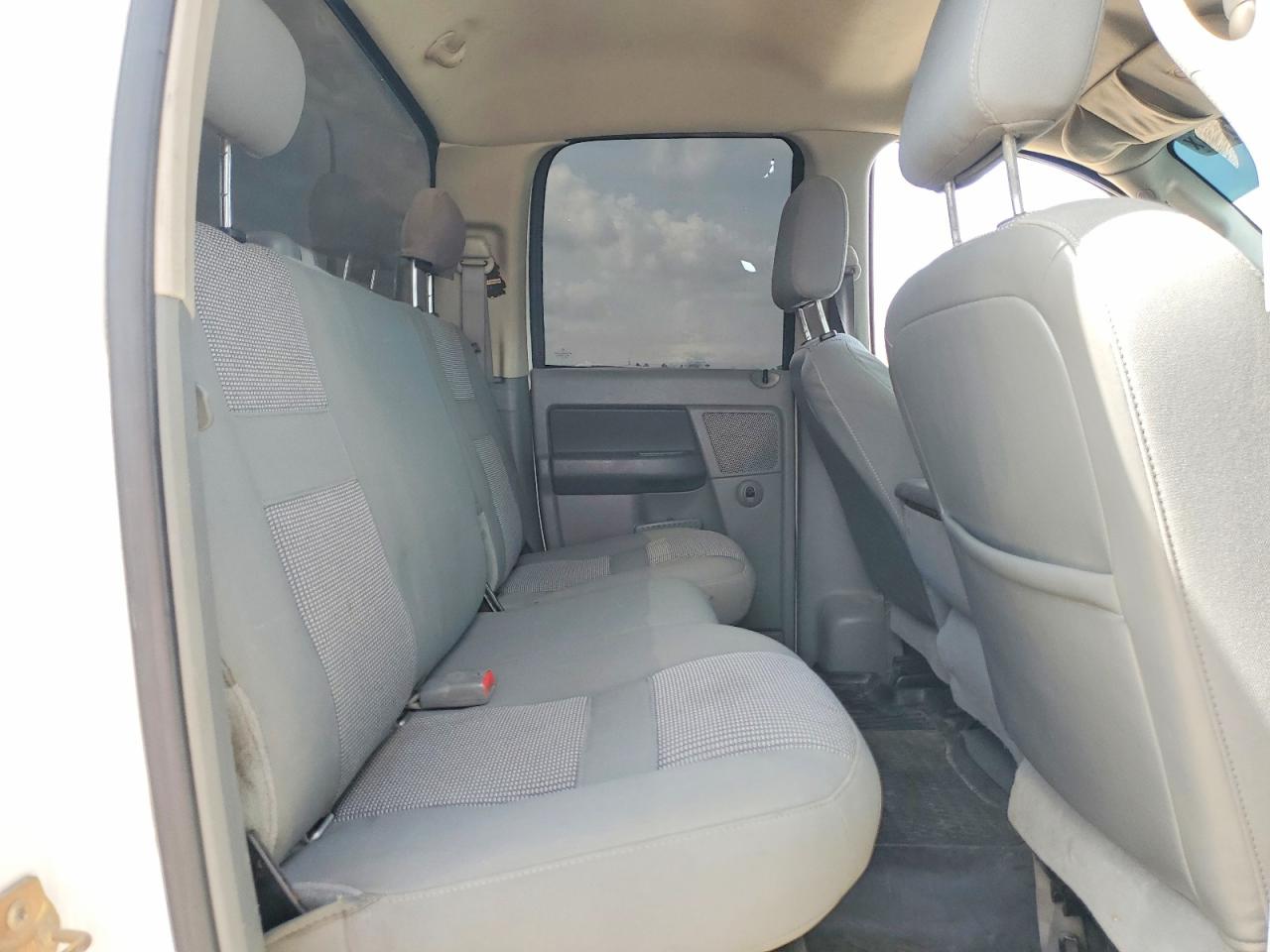 2007 Dodge Ram 2500 St White vin: 1D7KS28C57J508682