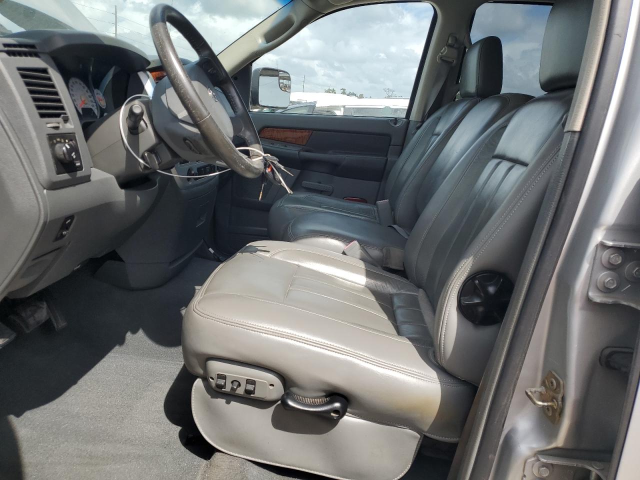 2007 Dodge Ram 2500 St Silver vin: 1D7KS28D77J577219