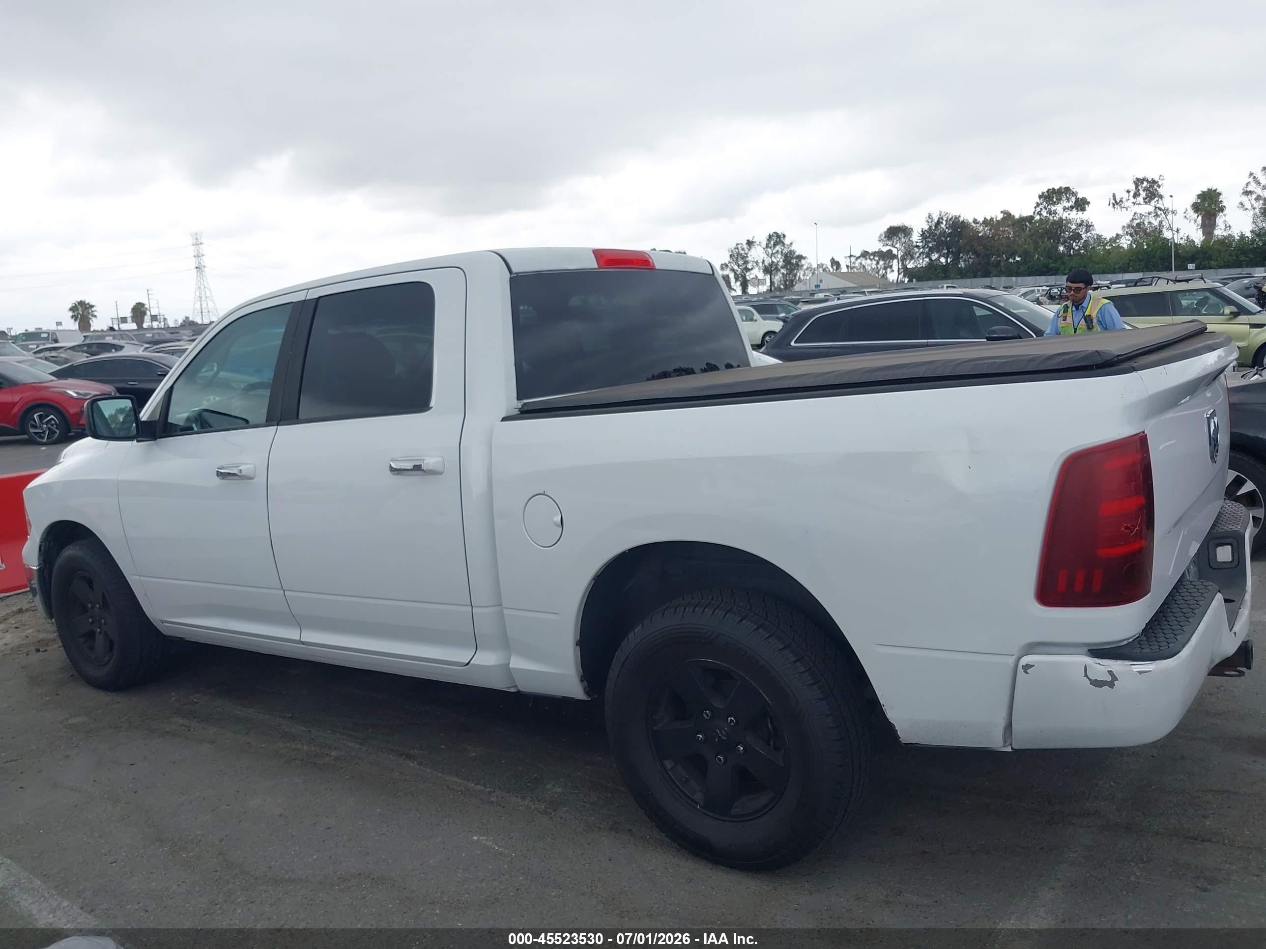 2010 Dodge Ram 1500 Slt/sport/trx White vin: 1D7RB1CP9AS153455