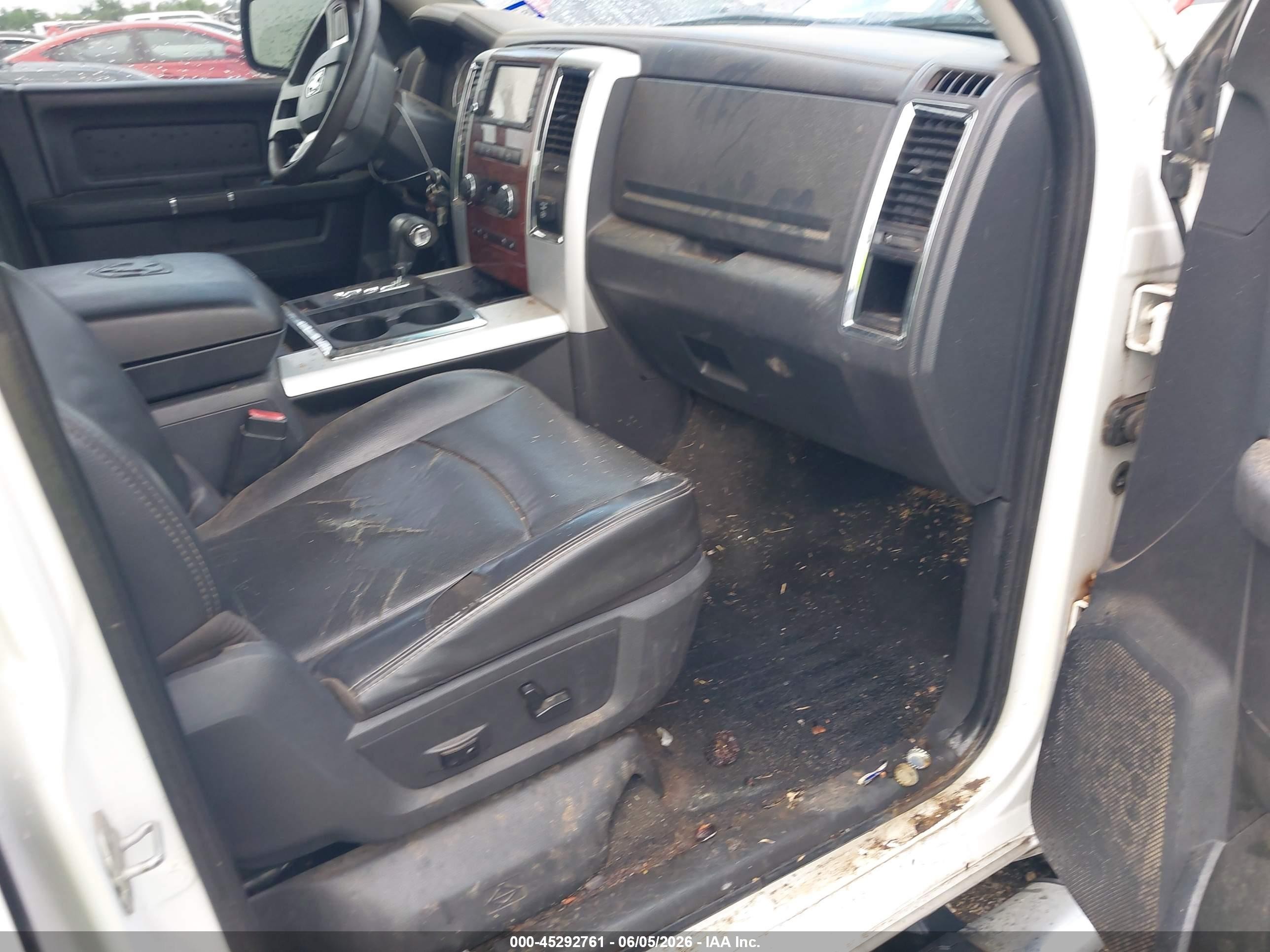 2010 Dodge Ram 1500 Laramie Белый vin: 1D7RB1CT0AS109468