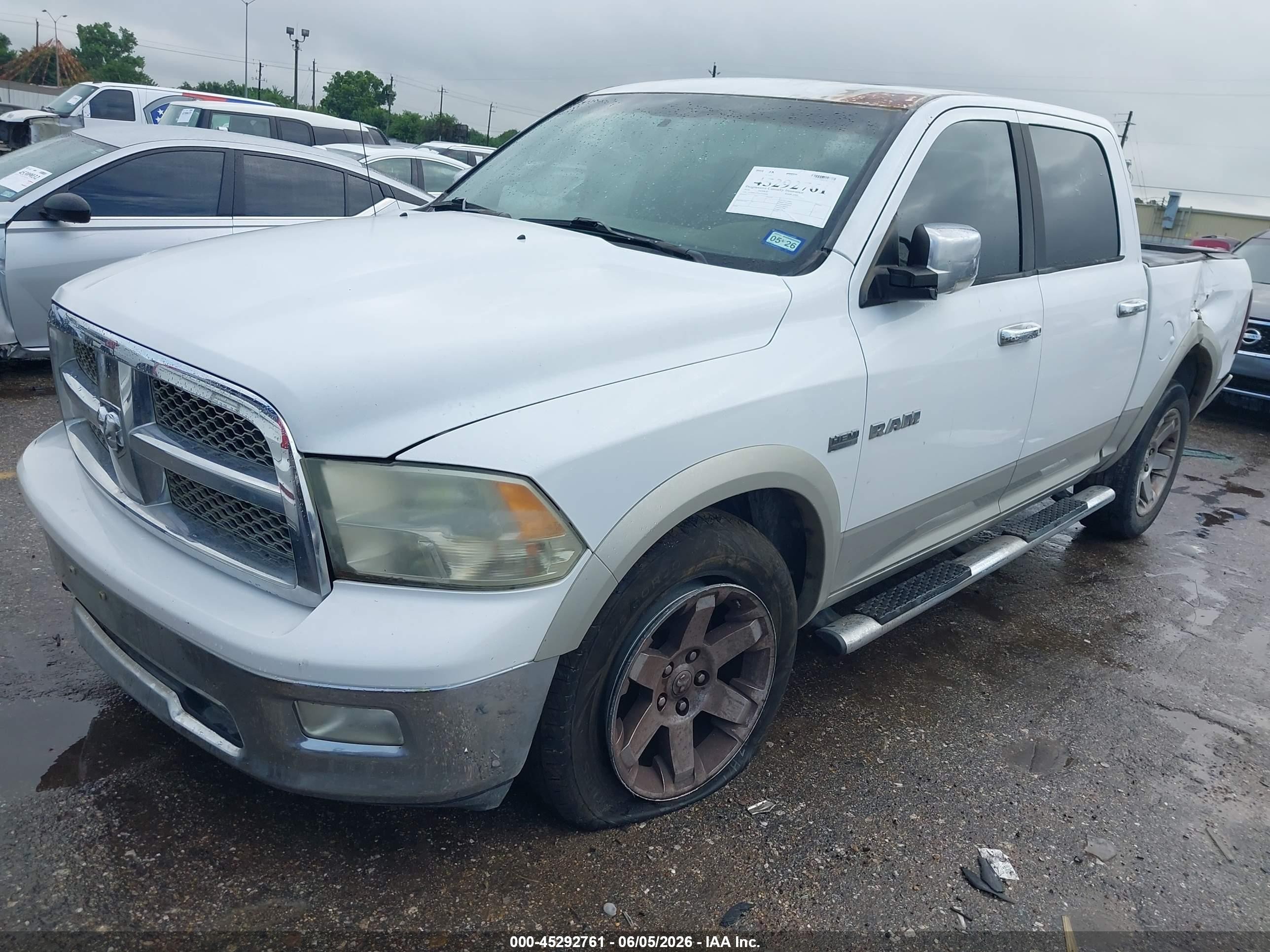 2010 Dodge Ram 1500 Laramie Белый vin: 1D7RB1CT0AS109468