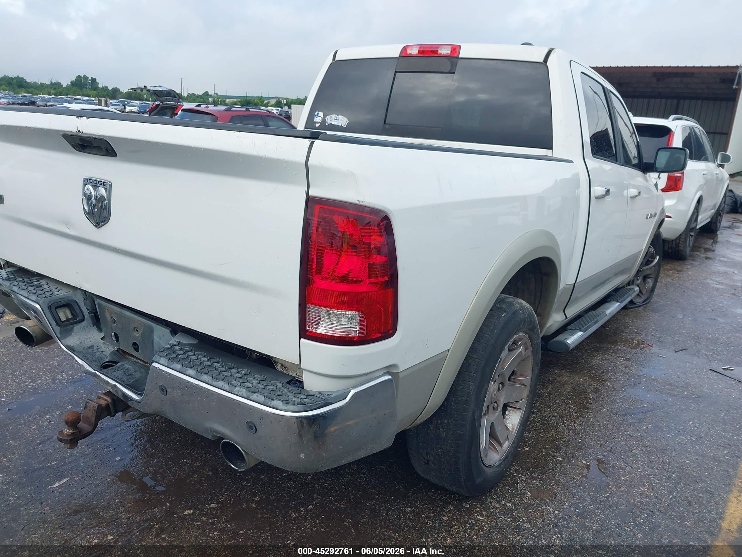2010 Dodge Ram 1500 Laramie Белый vin: 1D7RB1CT0AS109468