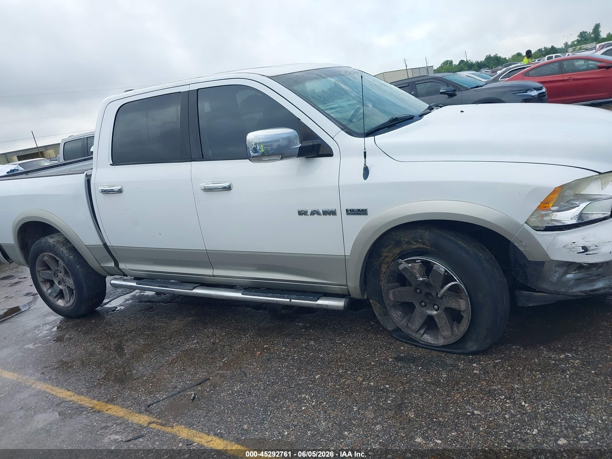 2010 Dodge Ram 1500 Laramie Белый vin: 1D7RB1CT0AS109468