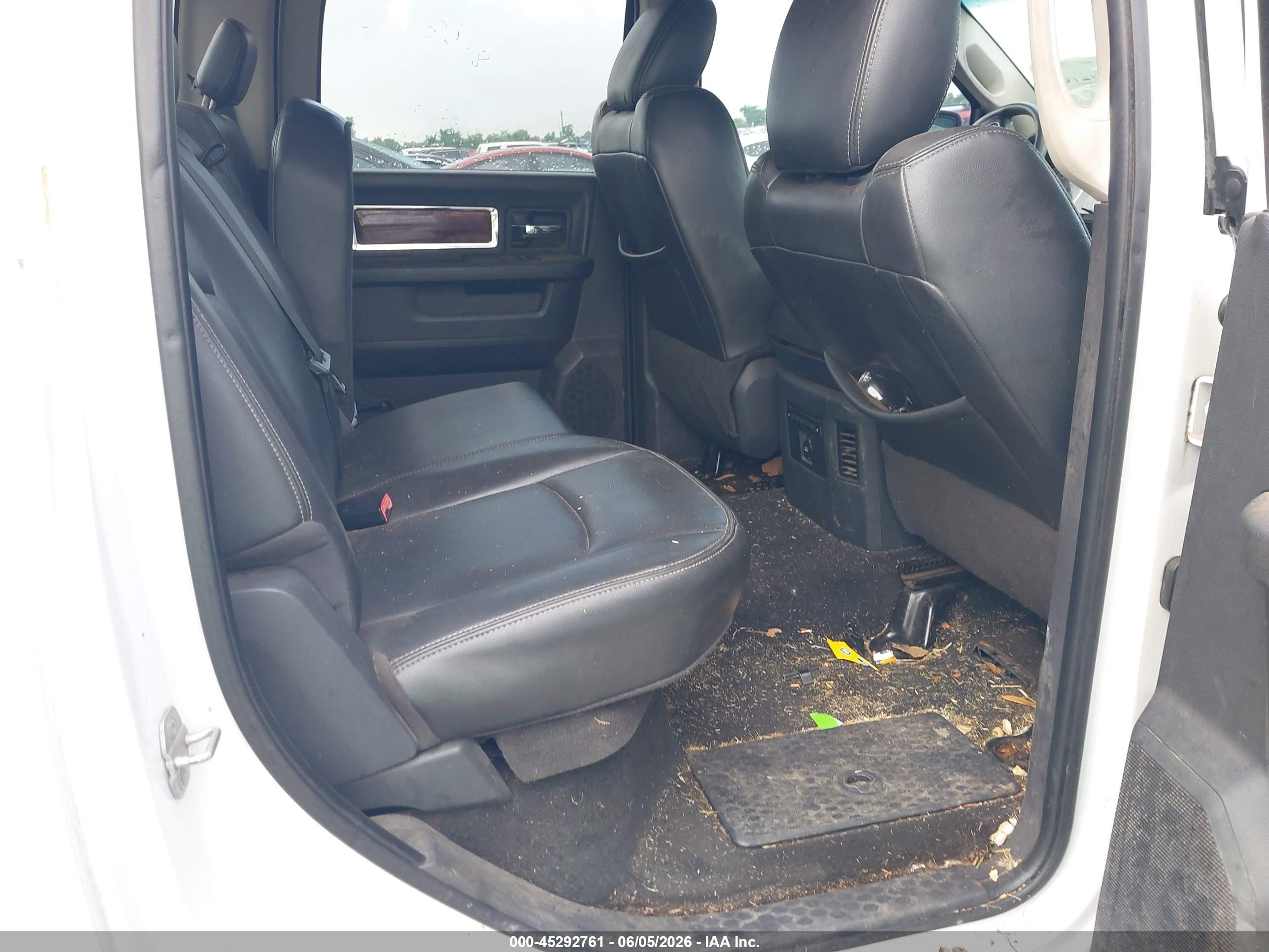 2010 Dodge Ram 1500 Laramie Белый vin: 1D7RB1CT0AS109468