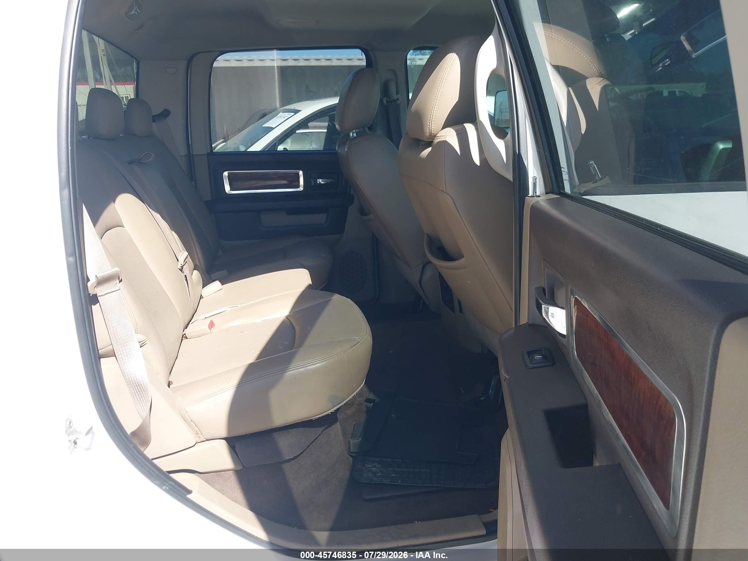 2010 Dodge Ram 1500 Laramie White vin: 1D7RB1CT1AS213385