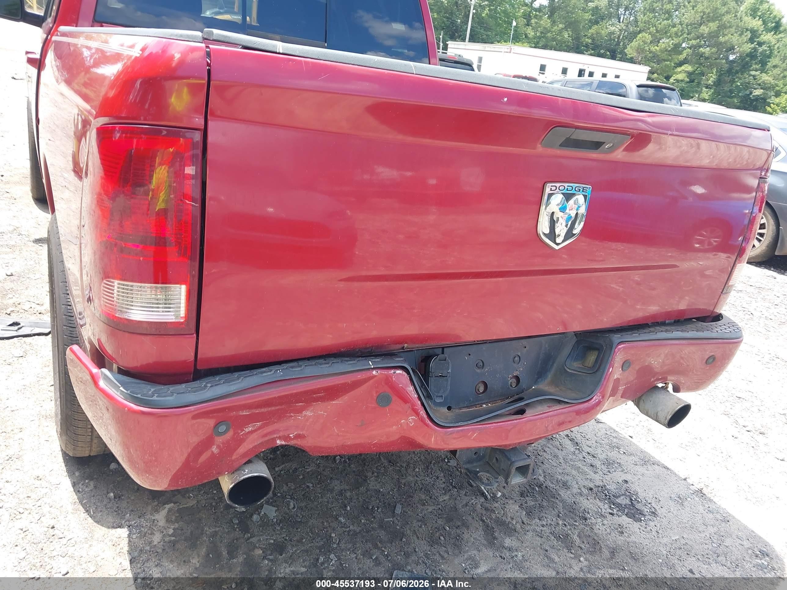 2010 Dodge Ram 1500 Slt/sport/trx Red vin: 1D7RB1CT2AS179716