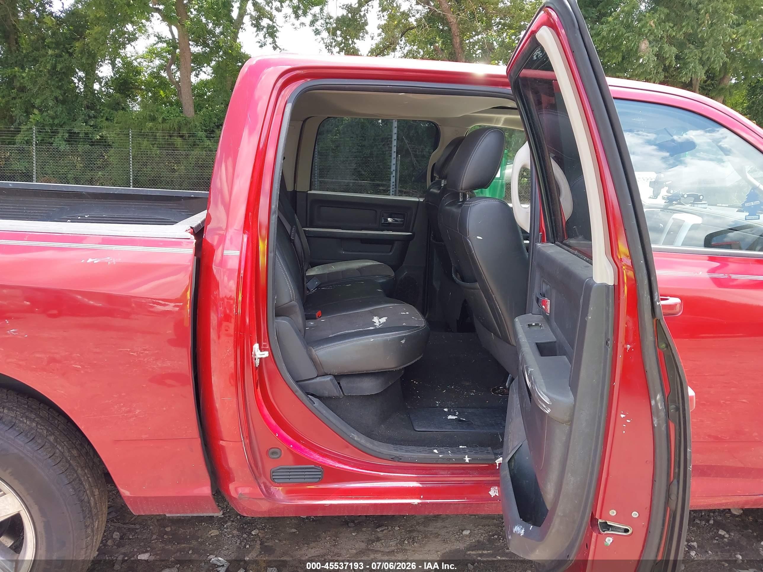 2010 Dodge Ram 1500 Slt/sport/trx Red vin: 1D7RB1CT2AS179716