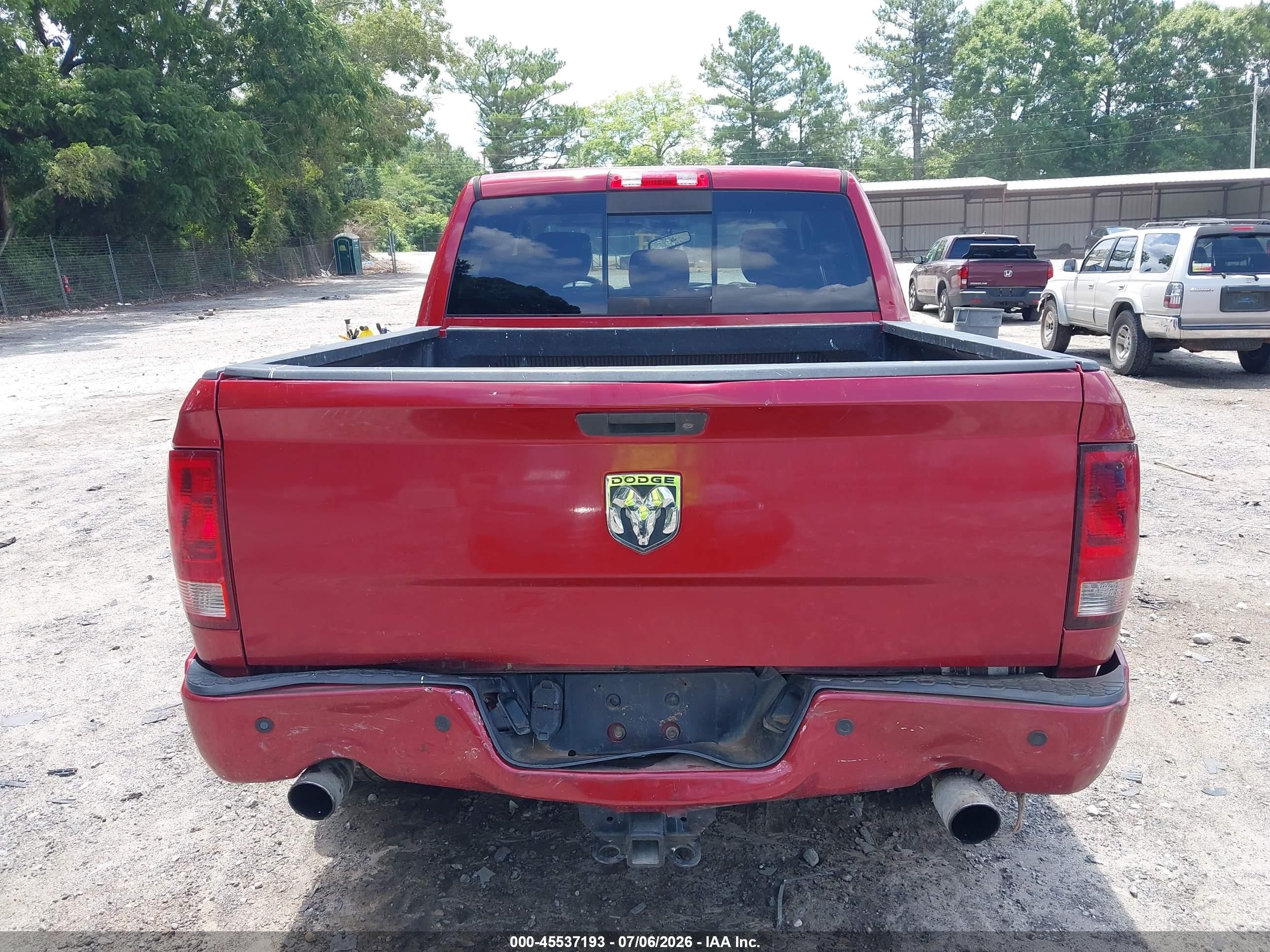 2010 Dodge Ram 1500 Slt/sport/trx Red vin: 1D7RB1CT2AS179716