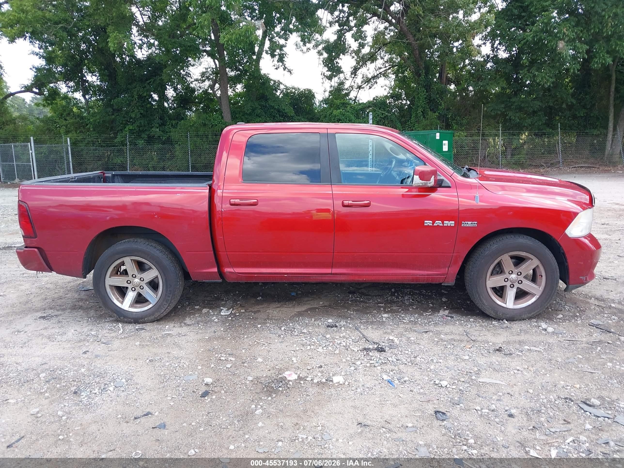 2010 Dodge Ram 1500 Slt/sport/trx Red vin: 1D7RB1CT2AS179716