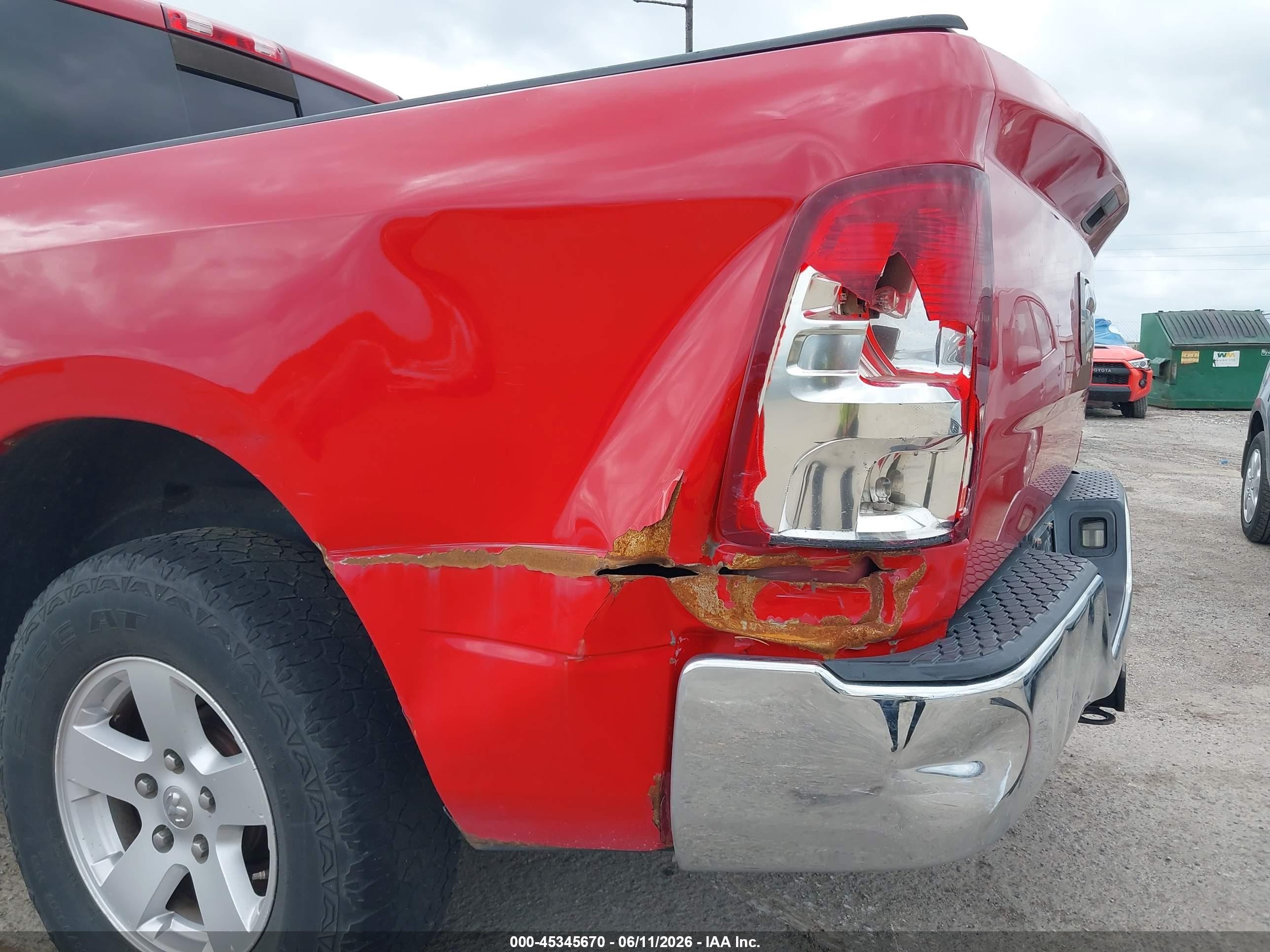 2011 Ram Ram 1500 Slt Red vin: 1D7RB1CT2BS582239