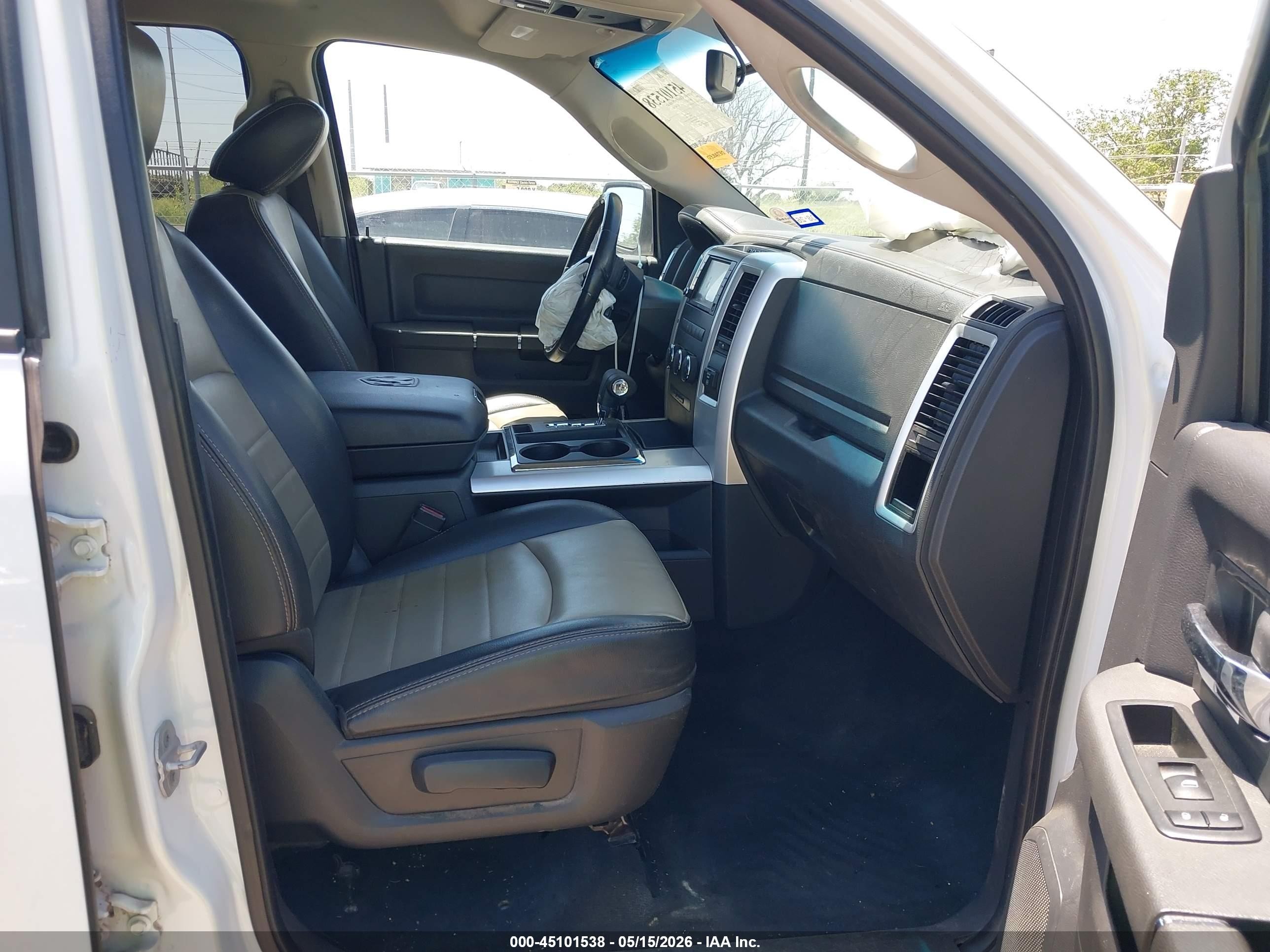 2010 Dodge Ram 1500 Slt/sport/trx White vin: 1D7RB1CT3AS176436