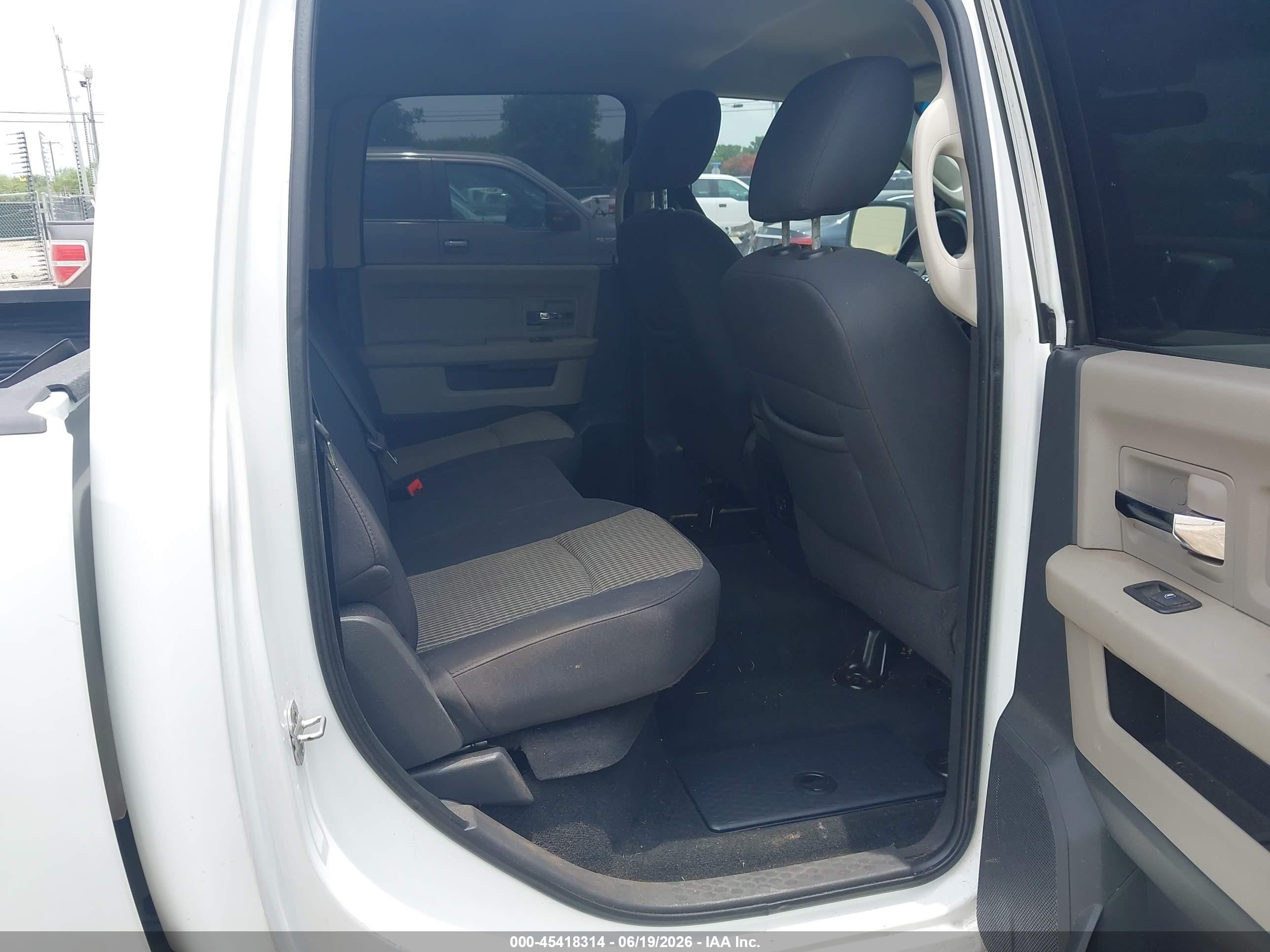 2011 Ram Ram 1500 Slt White vin: 1D7RB1CT3BS583318