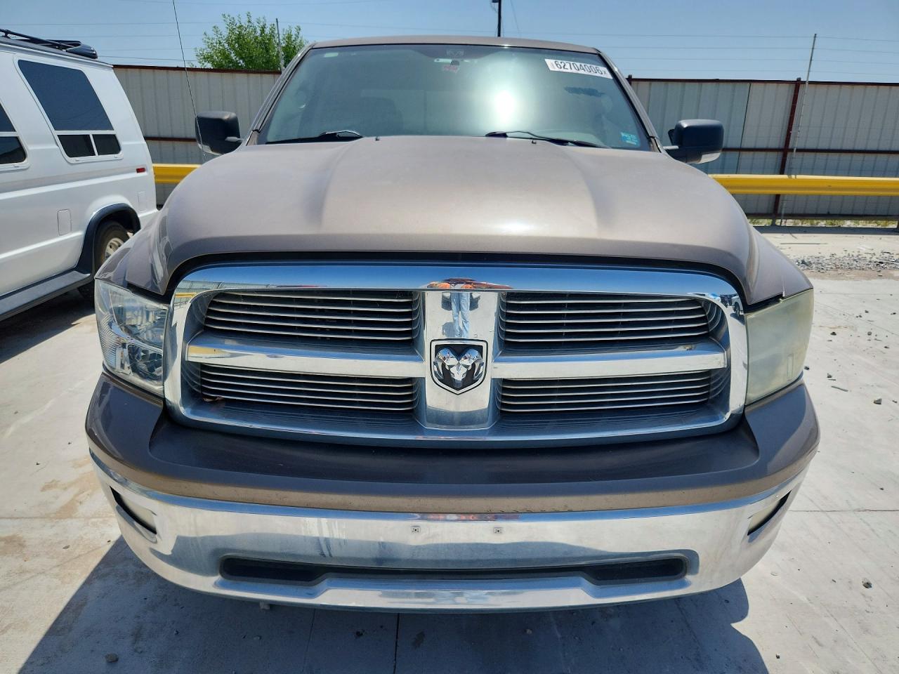 2010 Dodge Ram 1500 Gold vin: 1D7RB1CT4AS248552