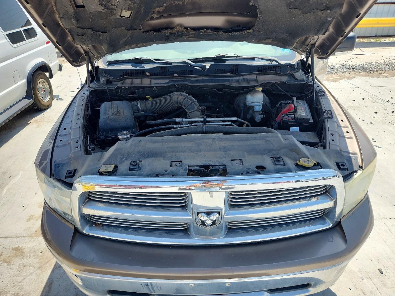 2010 Dodge Ram 1500 Gold vin: 1D7RB1CT4AS248552