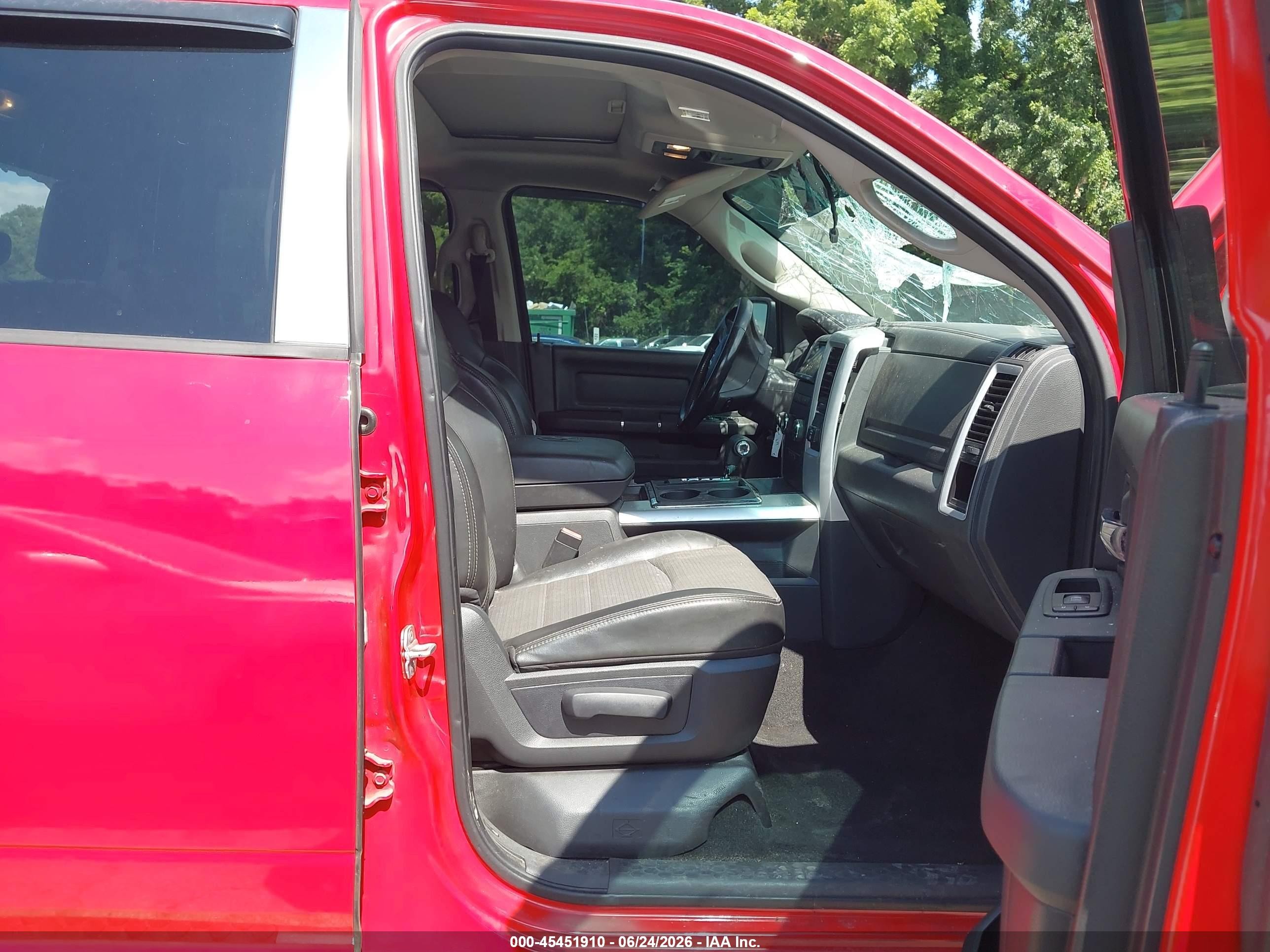2011 Ram Ram 1500 Sport Красный vin: 1D7RB1CT4BS614866