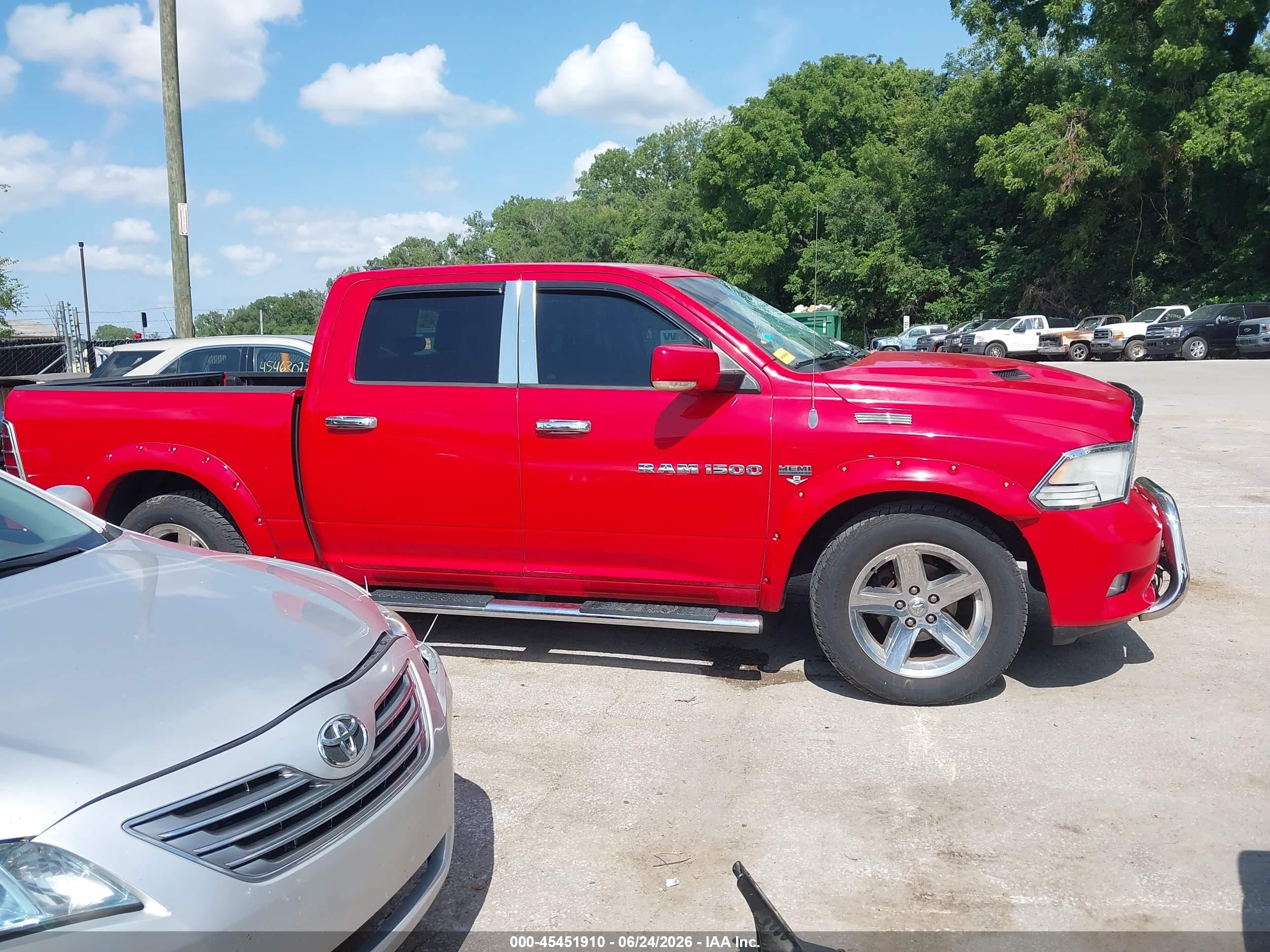 2011 Ram Ram 1500 Sport Красный vin: 1D7RB1CT4BS614866