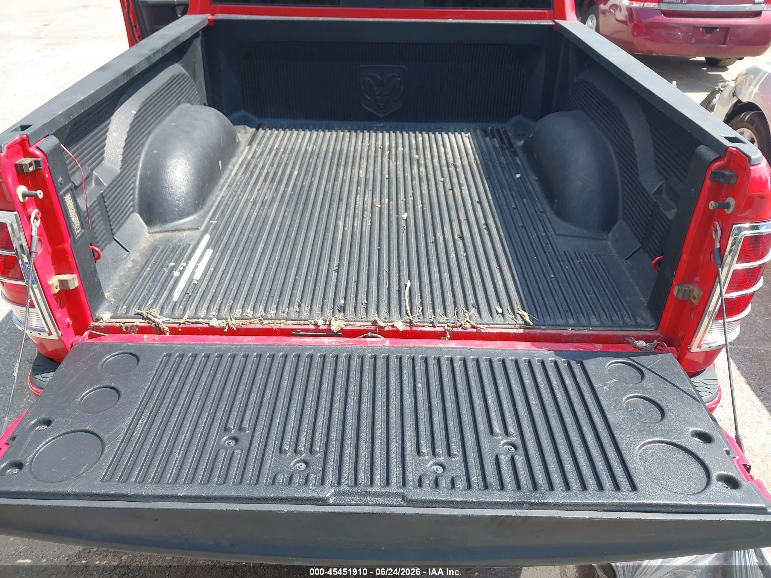 2011 Ram Ram 1500 Sport Красный vin: 1D7RB1CT4BS614866