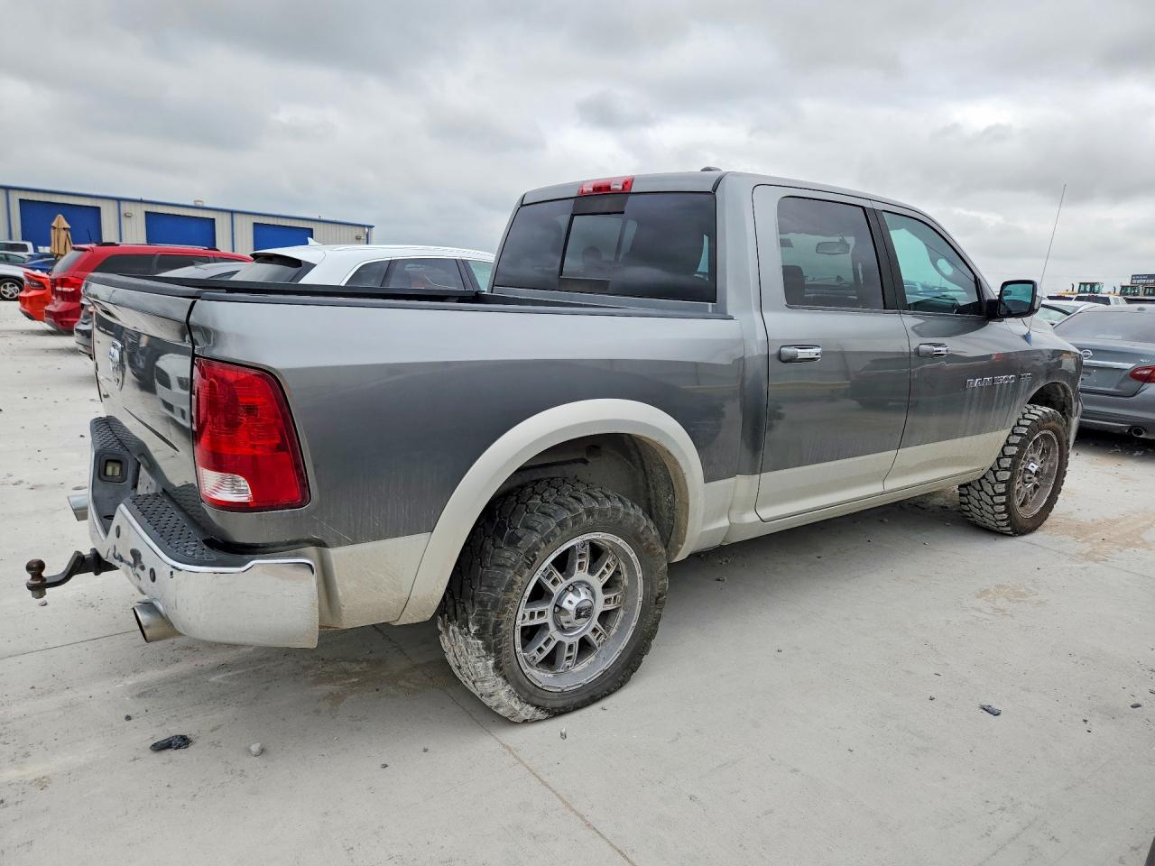2011 Dodge Ram 1500 Gray vin: 1D7RB1CT4BS669530
