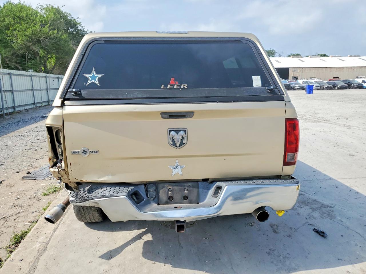2011 Dodge Ram 1500 Gold vin: 1D7RB1CT5BS506398