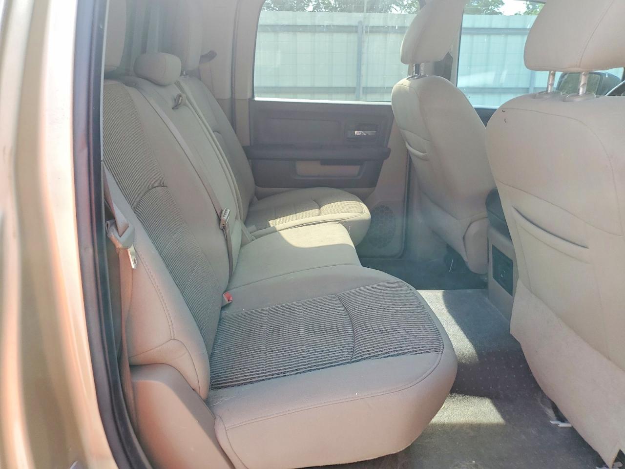 2011 Dodge Ram 1500 Gold vin: 1D7RB1CT5BS506398