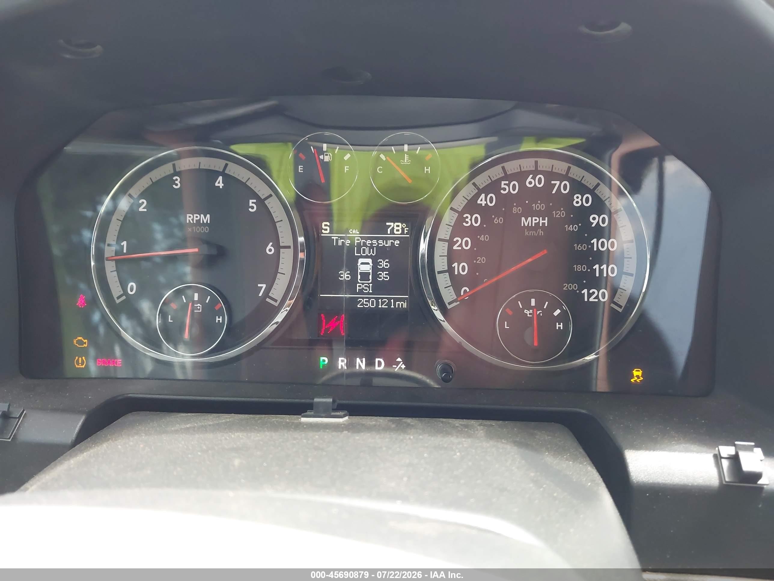 2011 Ram Ram 1500 Slt Red vin: 1D7RB1CT5BS657919