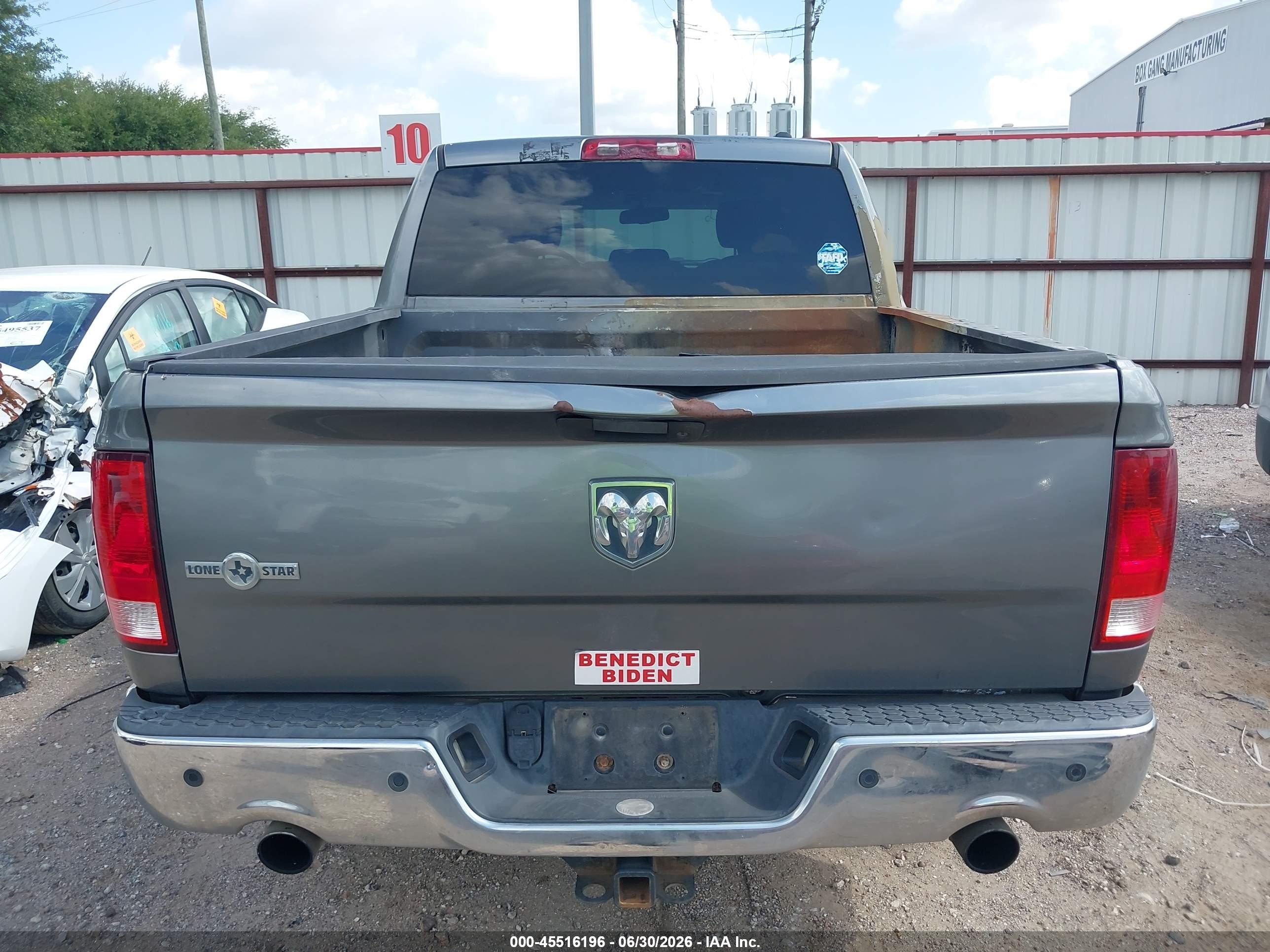 2011 Ram Ram 1500 Slt Gray vin: 1D7RB1CT6BS574032