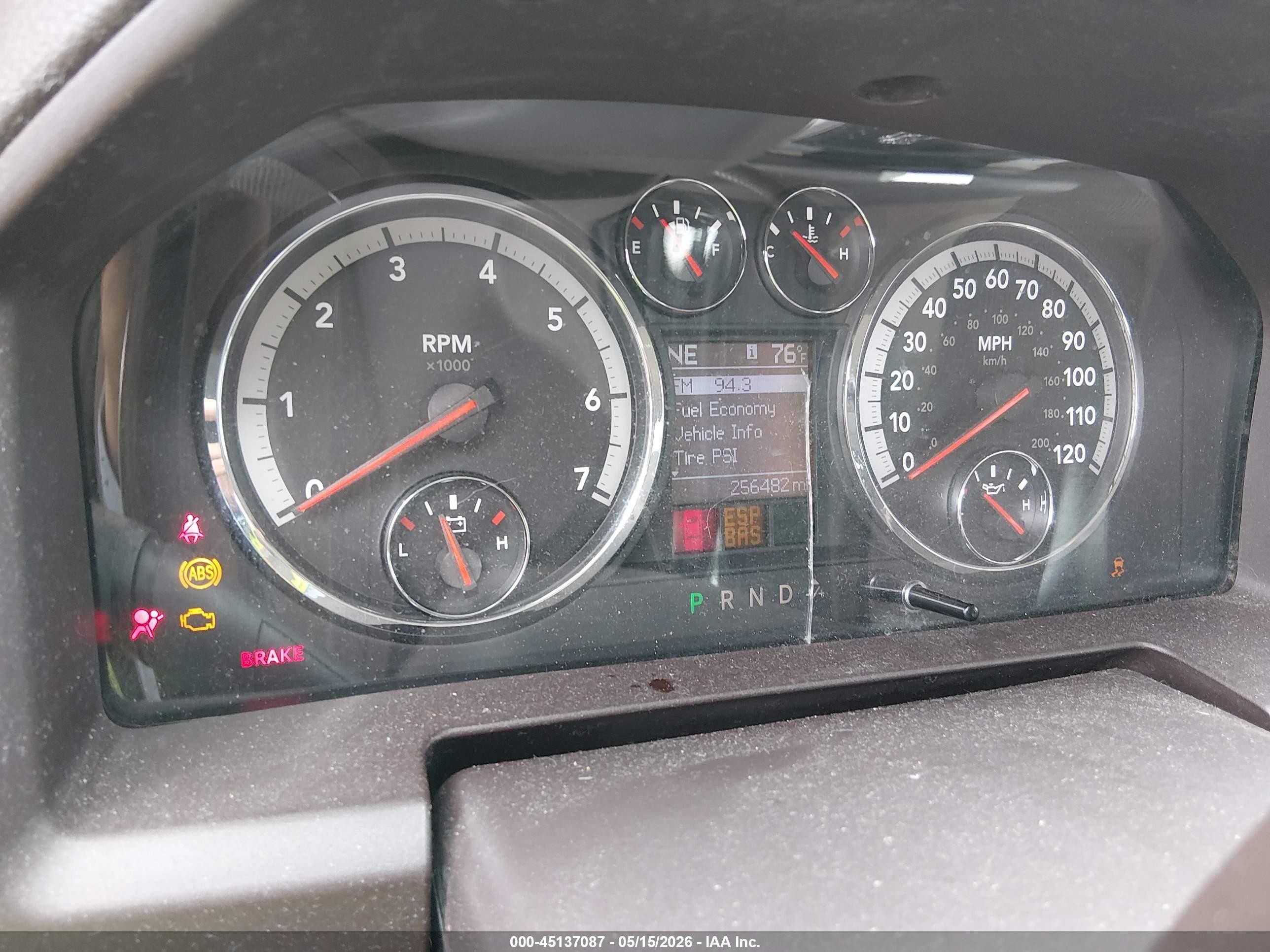 2010 Dodge Ram 1500 Slt/sport/trx Red vin: 1D7RB1CT7AS126218