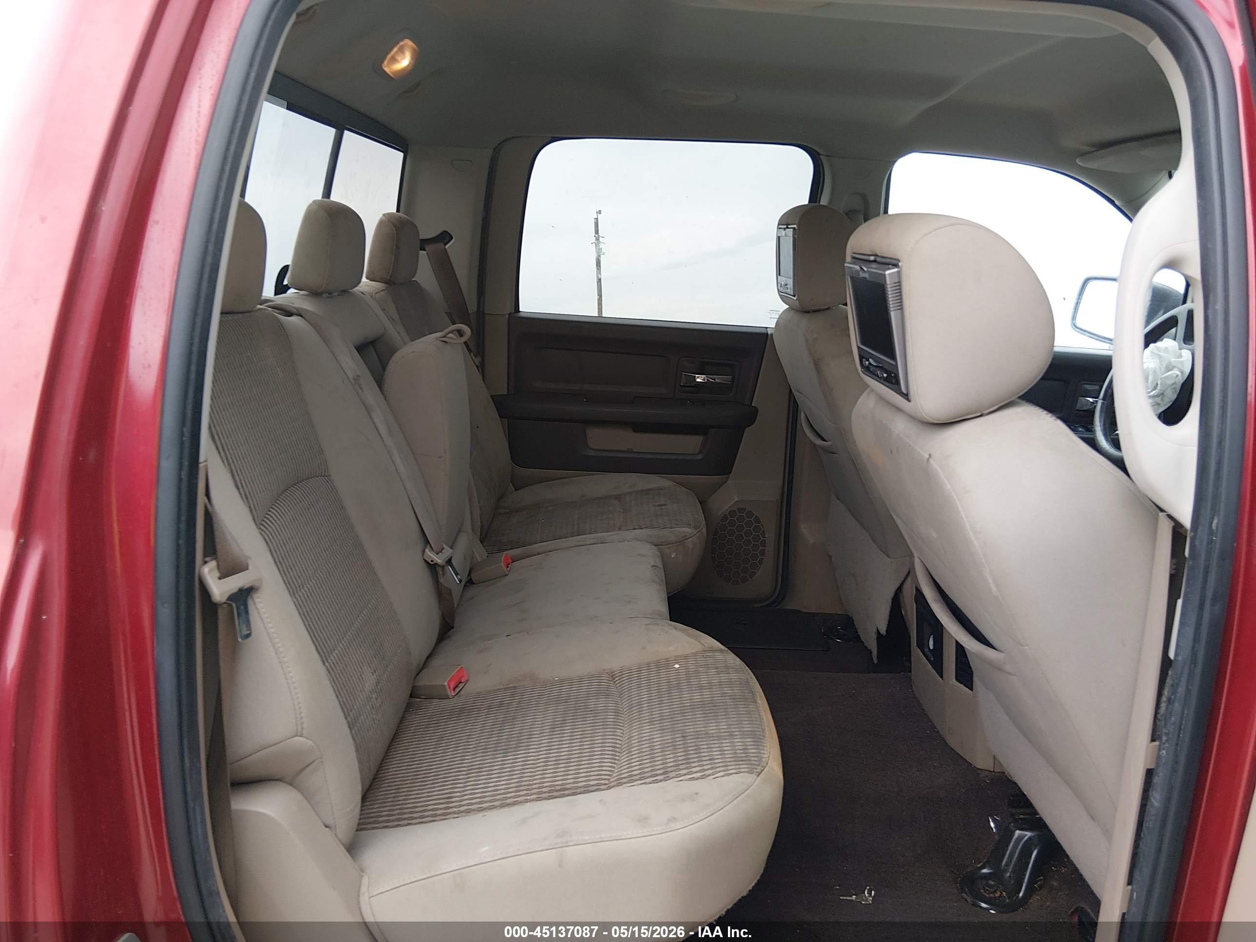 2010 Dodge Ram 1500 Slt/sport/trx Red vin: 1D7RB1CT7AS126218