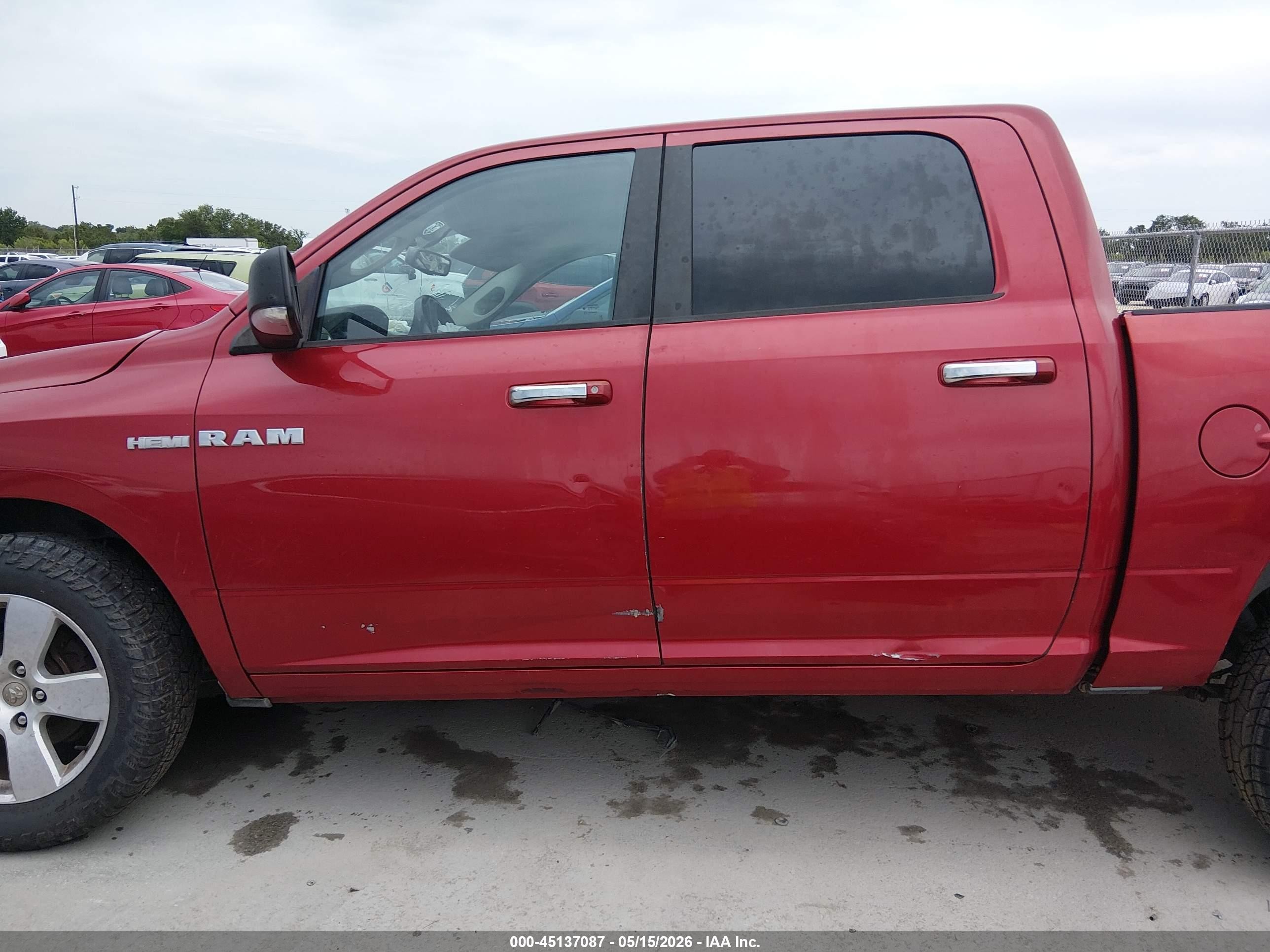 2010 Dodge Ram 1500 Slt/sport/trx Red vin: 1D7RB1CT7AS126218