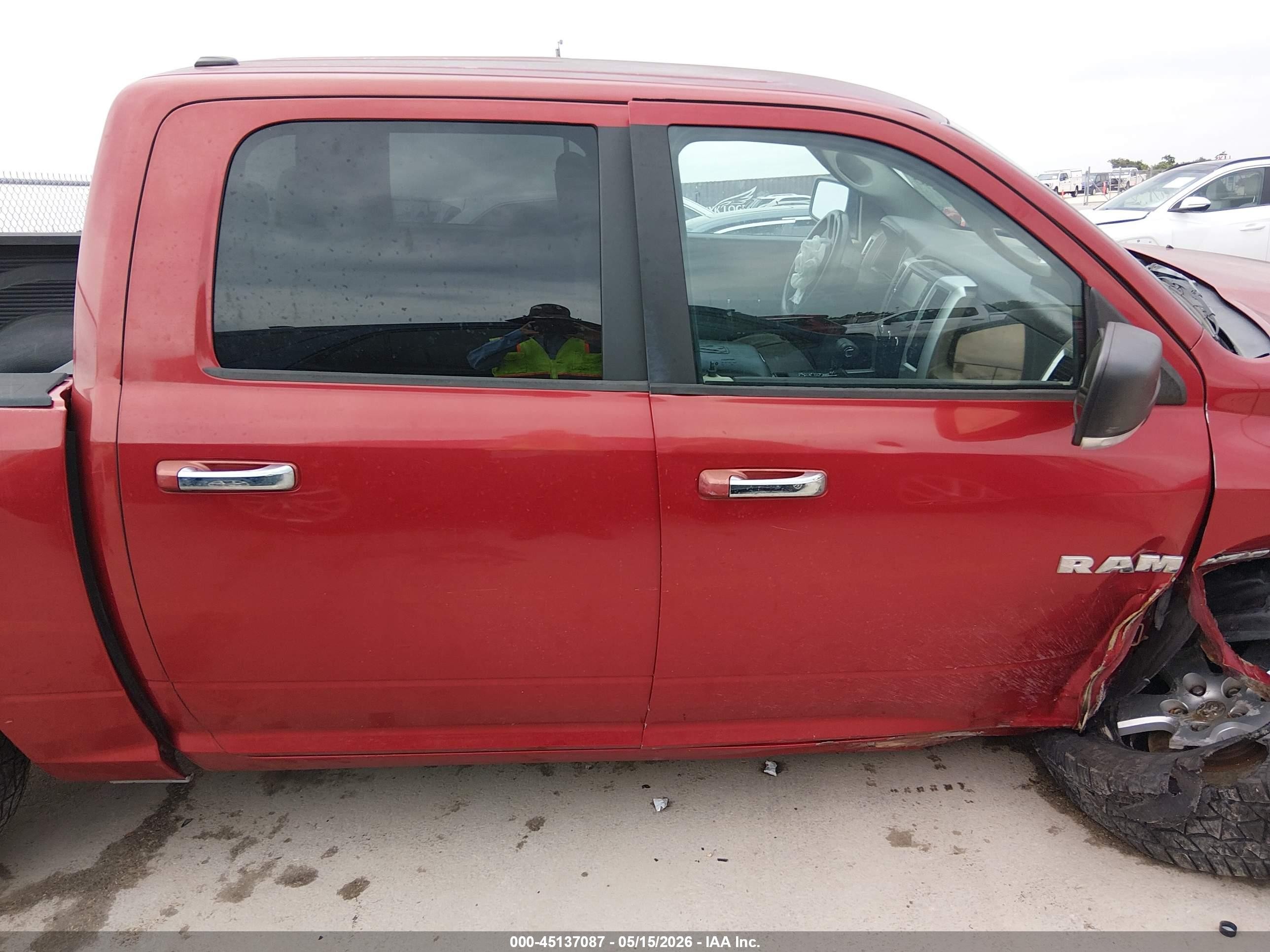 2010 Dodge Ram 1500 Slt/sport/trx Red vin: 1D7RB1CT7AS126218
