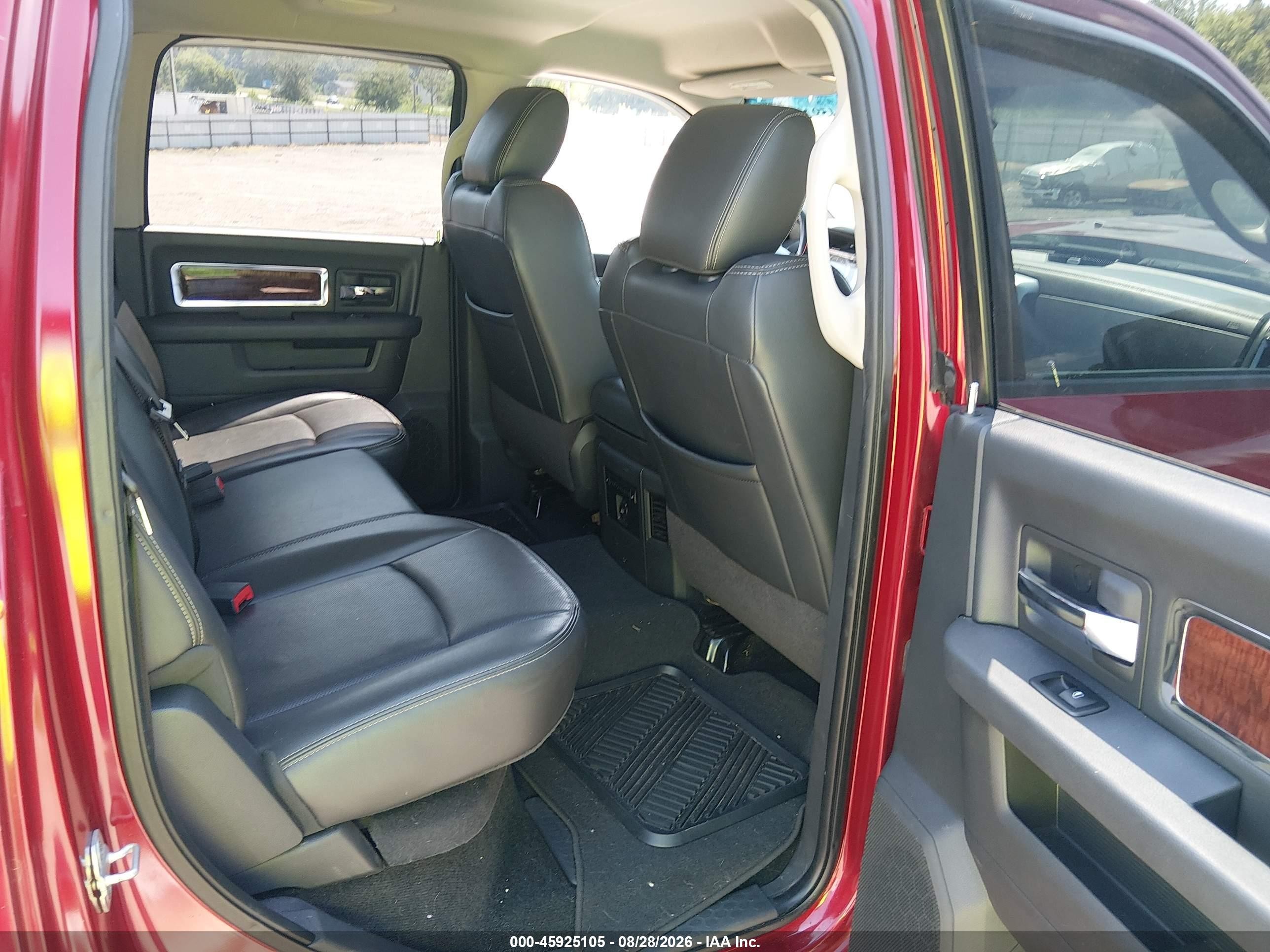 2010 Dodge Ram 1500 Laramie Red vin: 1D7RB1CT8AS242074