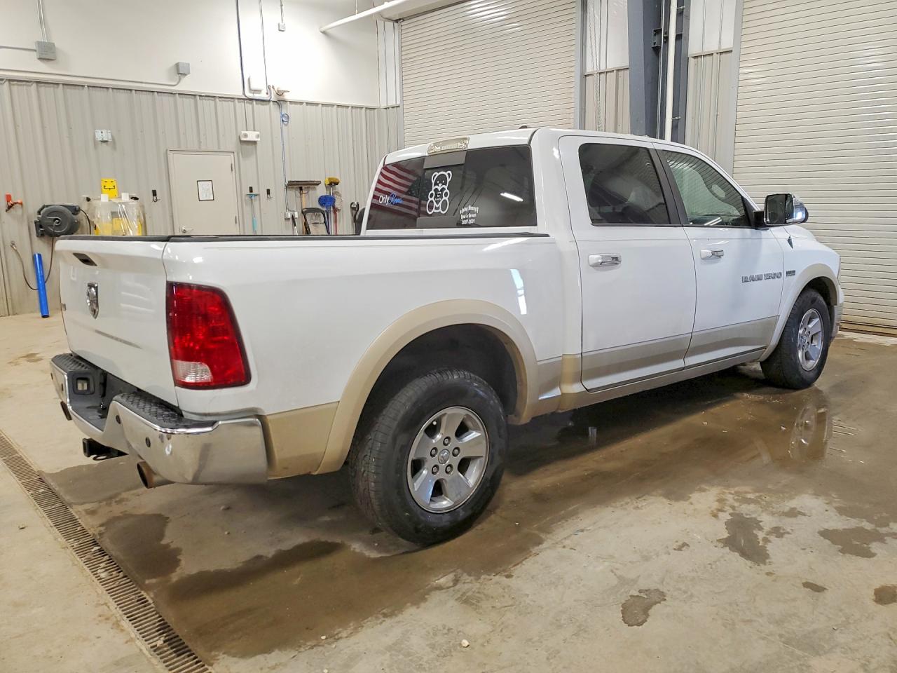 2011 Dodge Ram 1500 White vin: 1D7RB1CT8BS530422