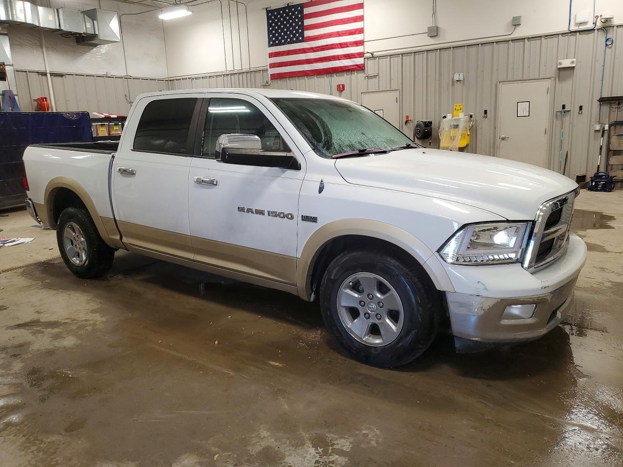 2011 Dodge Ram 1500 White vin: 1D7RB1CT8BS530422