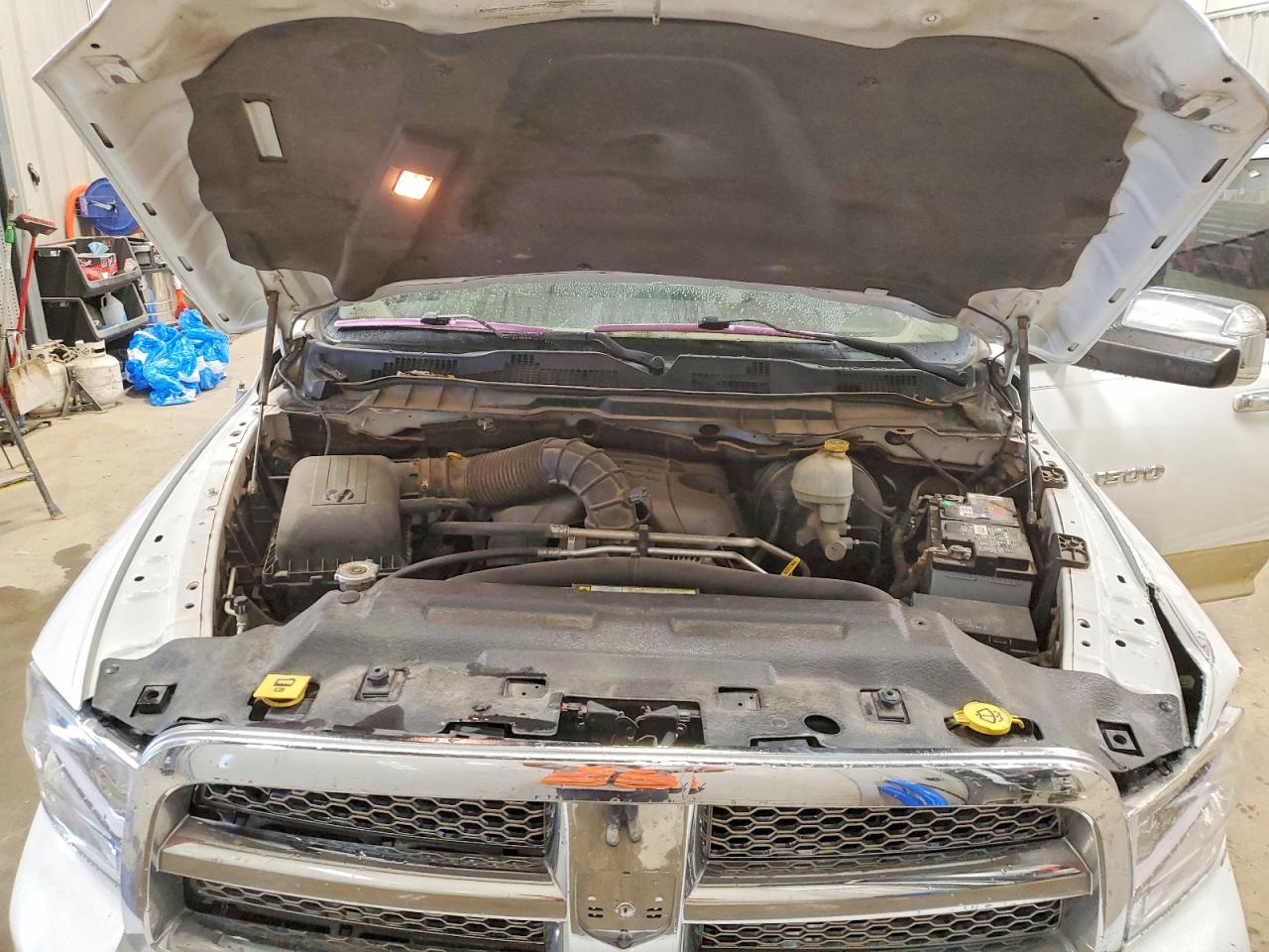 2011 Dodge Ram 1500 White vin: 1D7RB1CT8BS530422