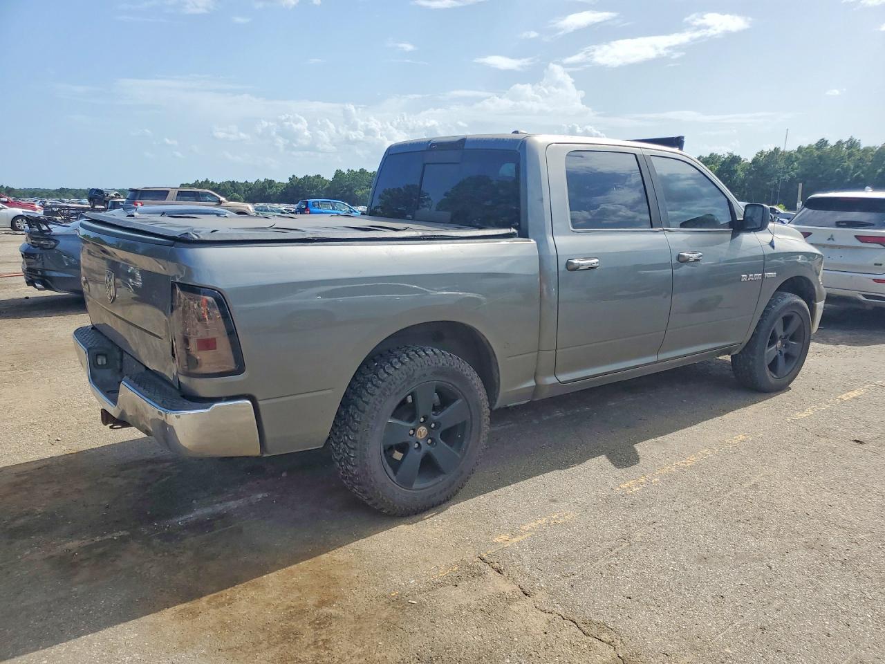 2010 Dodge Ram 1500 Gray vin: 1D7RB1CT9AS100302