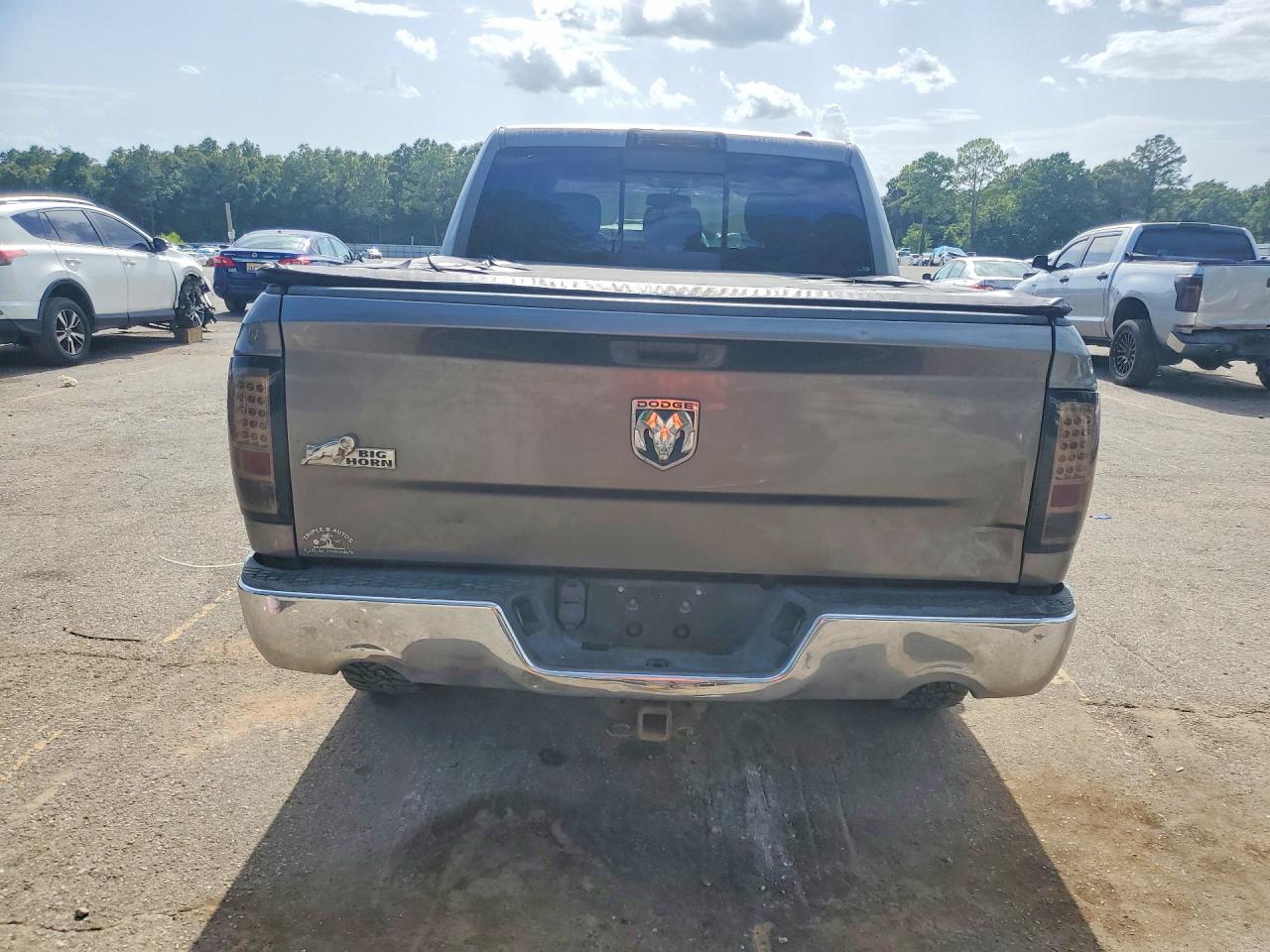 2010 Dodge Ram 1500 Gray vin: 1D7RB1CT9AS100302