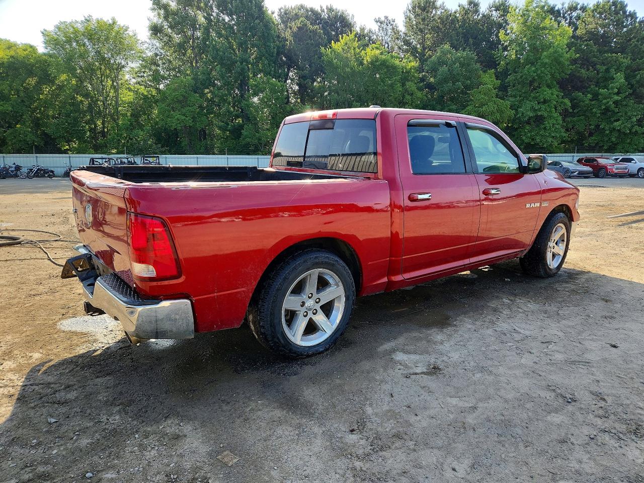 2010 Dodge Ram 1500 Red vin: 1D7RB1CT9AS178434