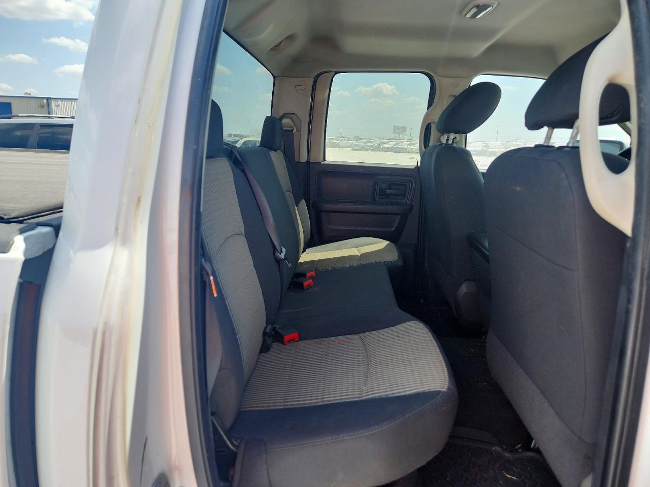 2010 Dodge Ram 1500 White vin: 1D7RB1GK1AS122067