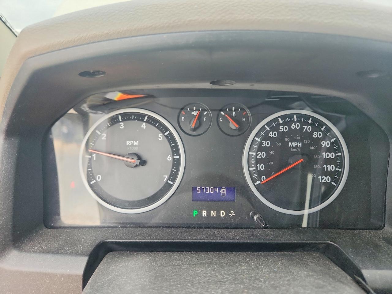 2011 Dodge Ram 1500 Золотой vin: 1D7RB1GK1BS702792