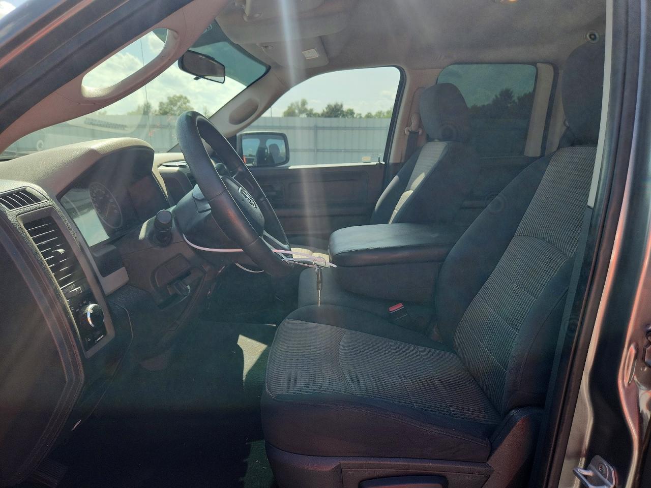 2011 Dodge Ram 1500 Серый vin: 1D7RB1GK8BS601457