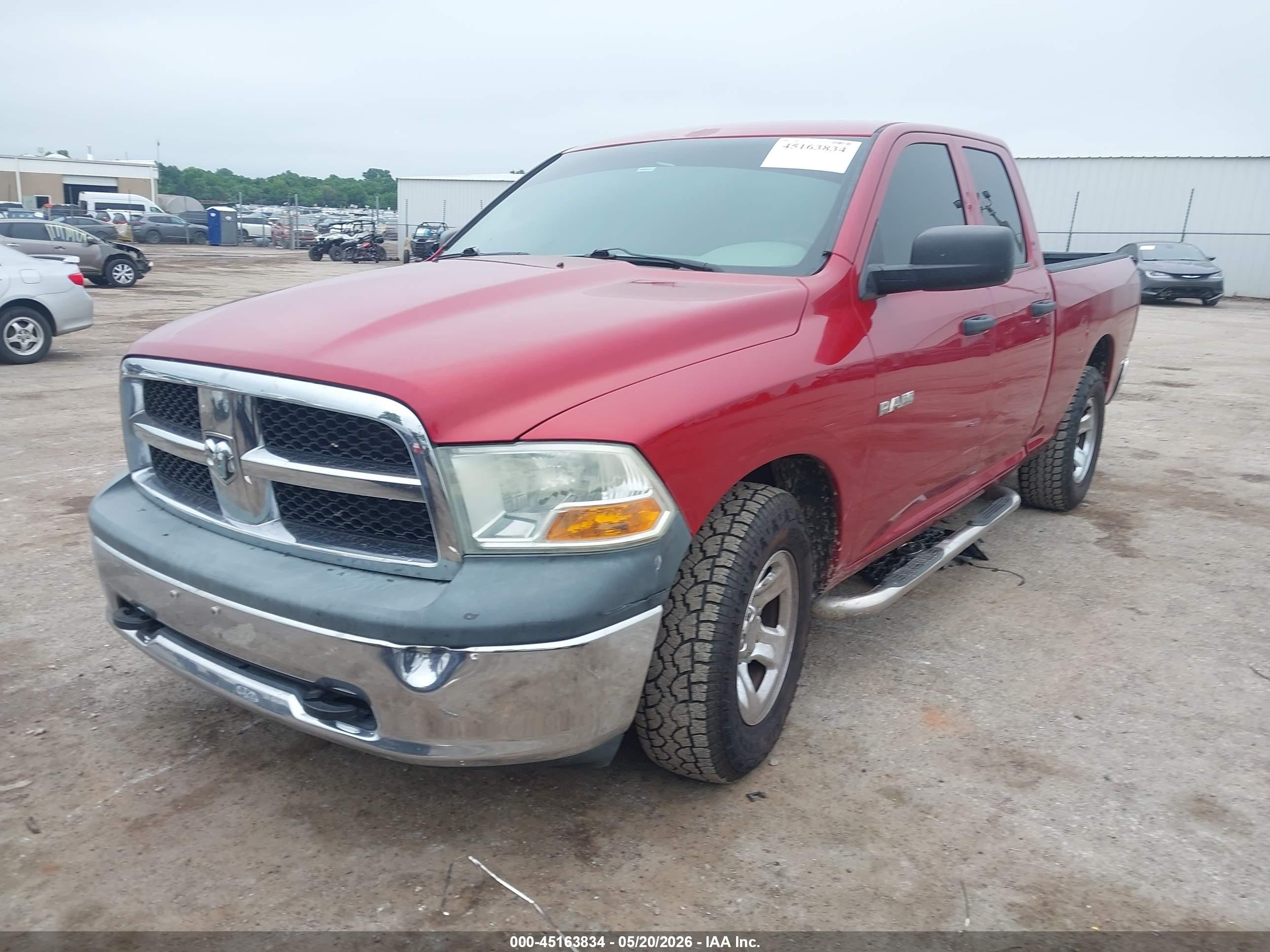 2010 Dodge Ram 1500 St Красный vin: 1D7RB1GP0AS141639