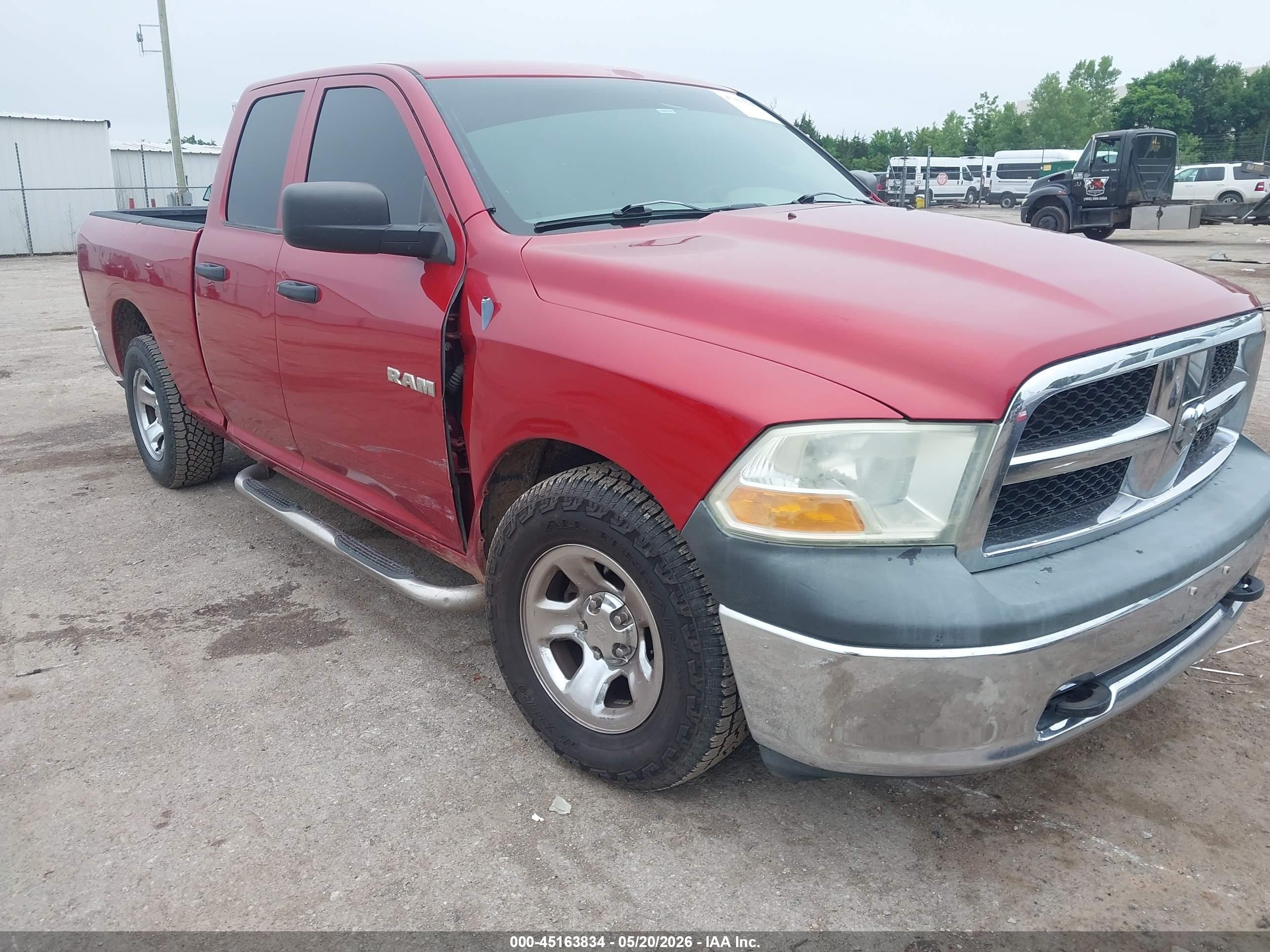 2010 Dodge Ram 1500 St Красный vin: 1D7RB1GP0AS141639