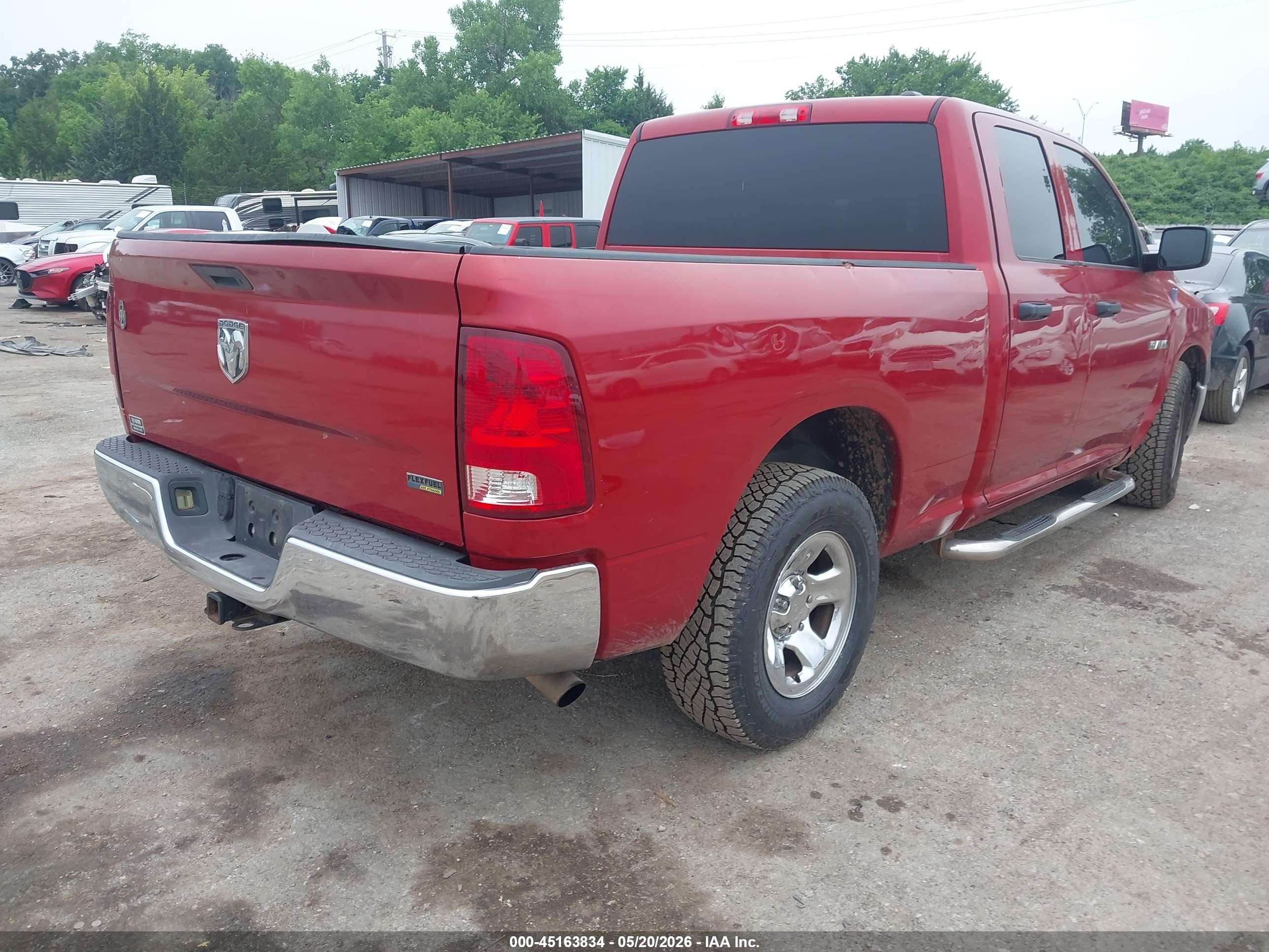 2010 Dodge Ram 1500 St Красный vin: 1D7RB1GP0AS141639