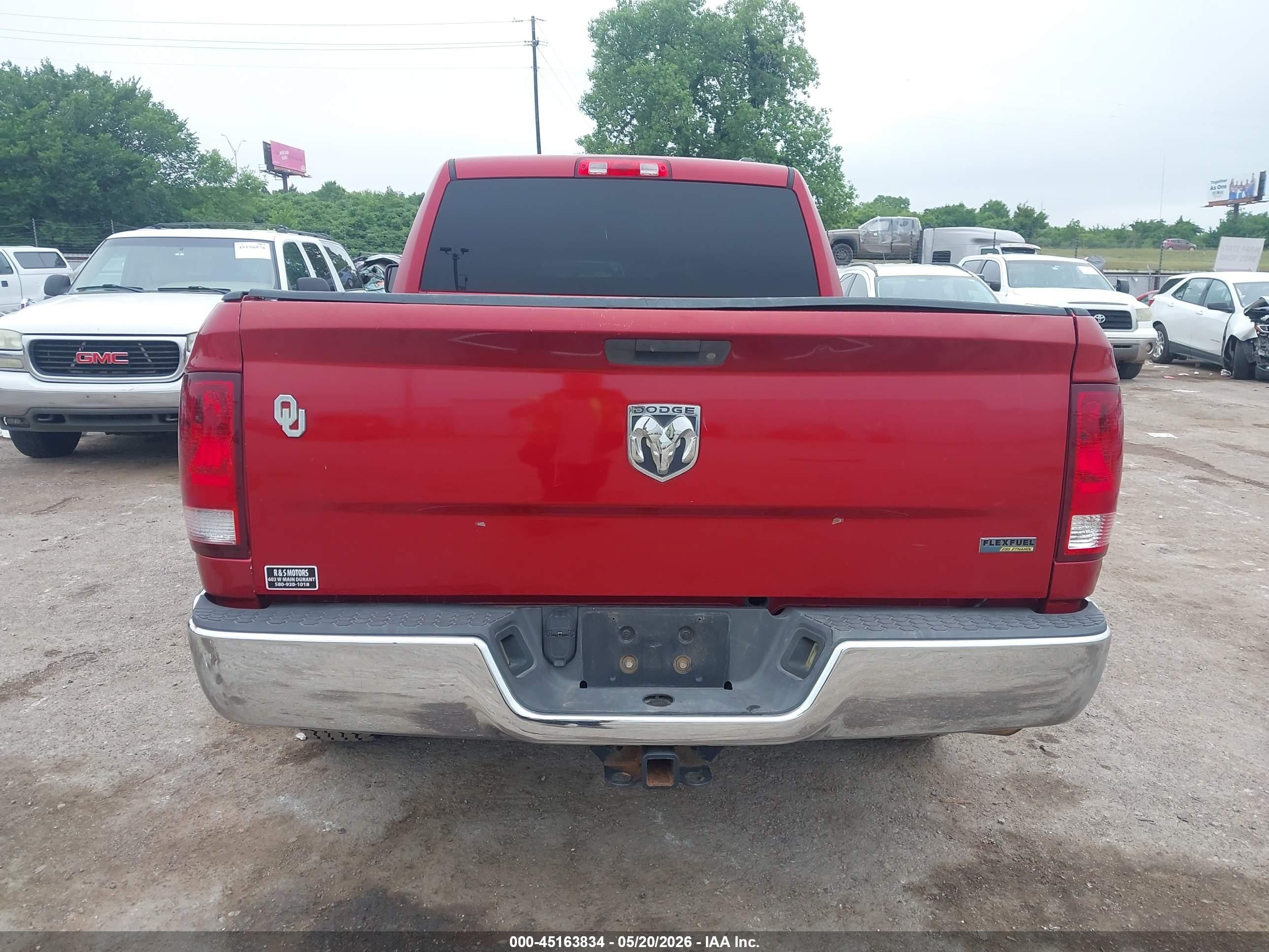 2010 Dodge Ram 1500 St Красный vin: 1D7RB1GP0AS141639