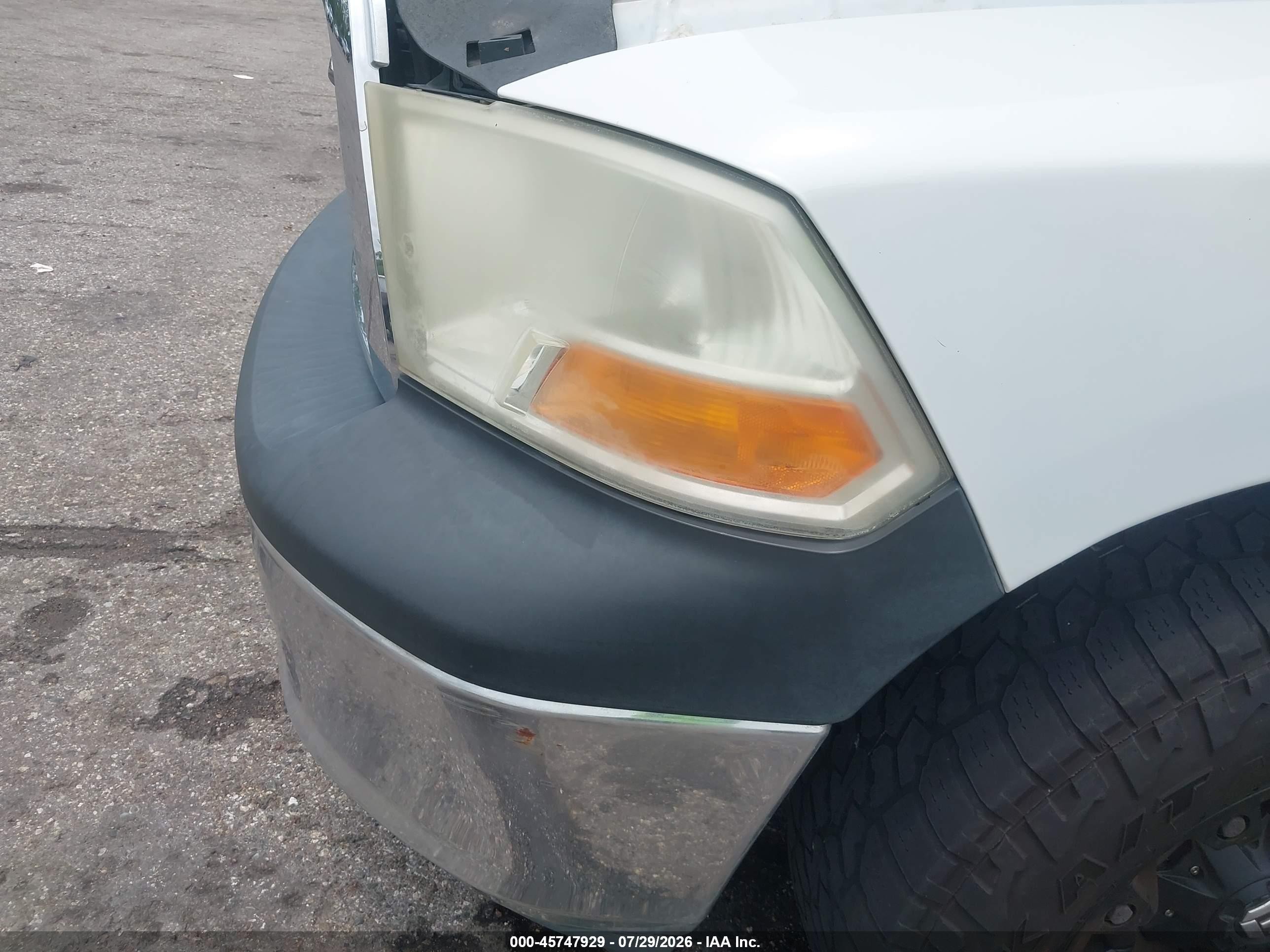 2010 Dodge Ram 1500 St Белый vin: 1D7RB1GP0AS160353
