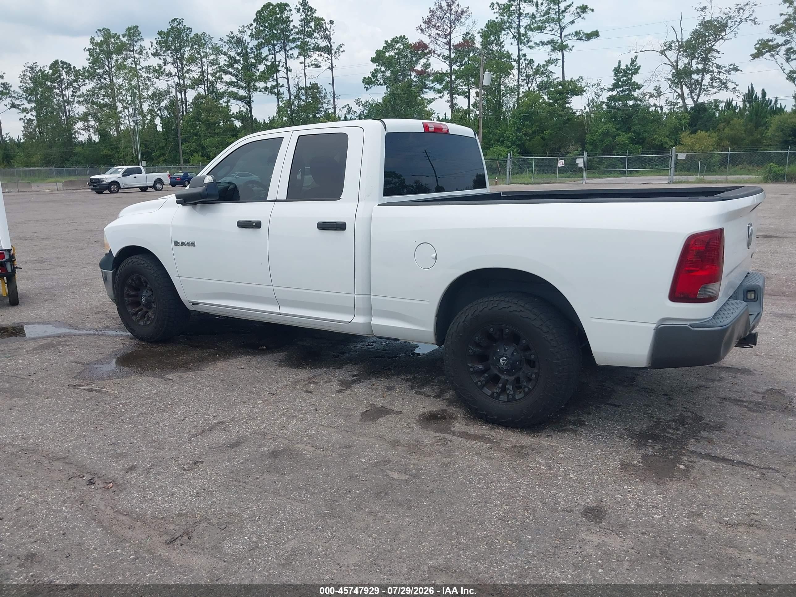2010 Dodge Ram 1500 St Белый vin: 1D7RB1GP0AS160353