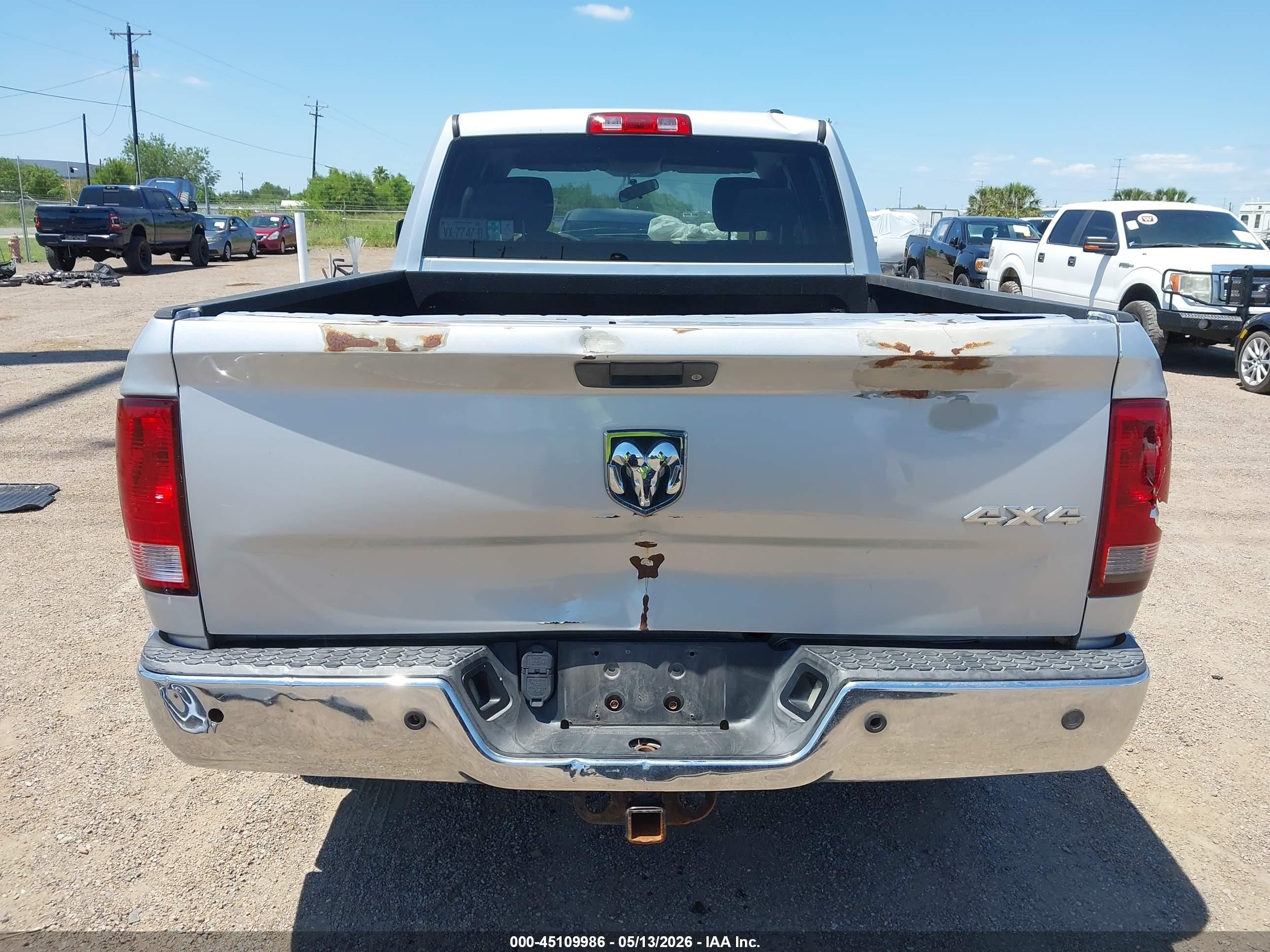 2010 Dodge Ram 1500 St Silver vin: 1D7RB1GP0AS213570