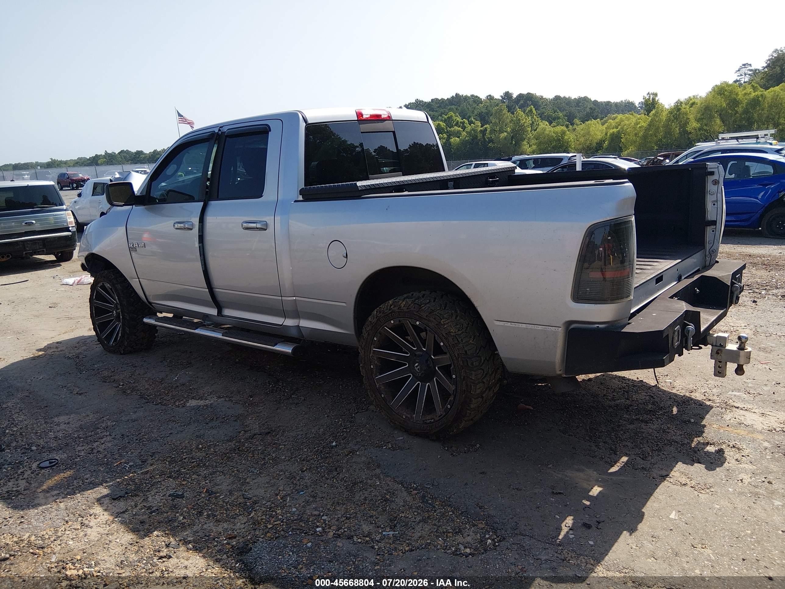 2010 Dodge Ram 1500 Slt/sport/trx Silver vin: 1D7RB1GP0AS249761