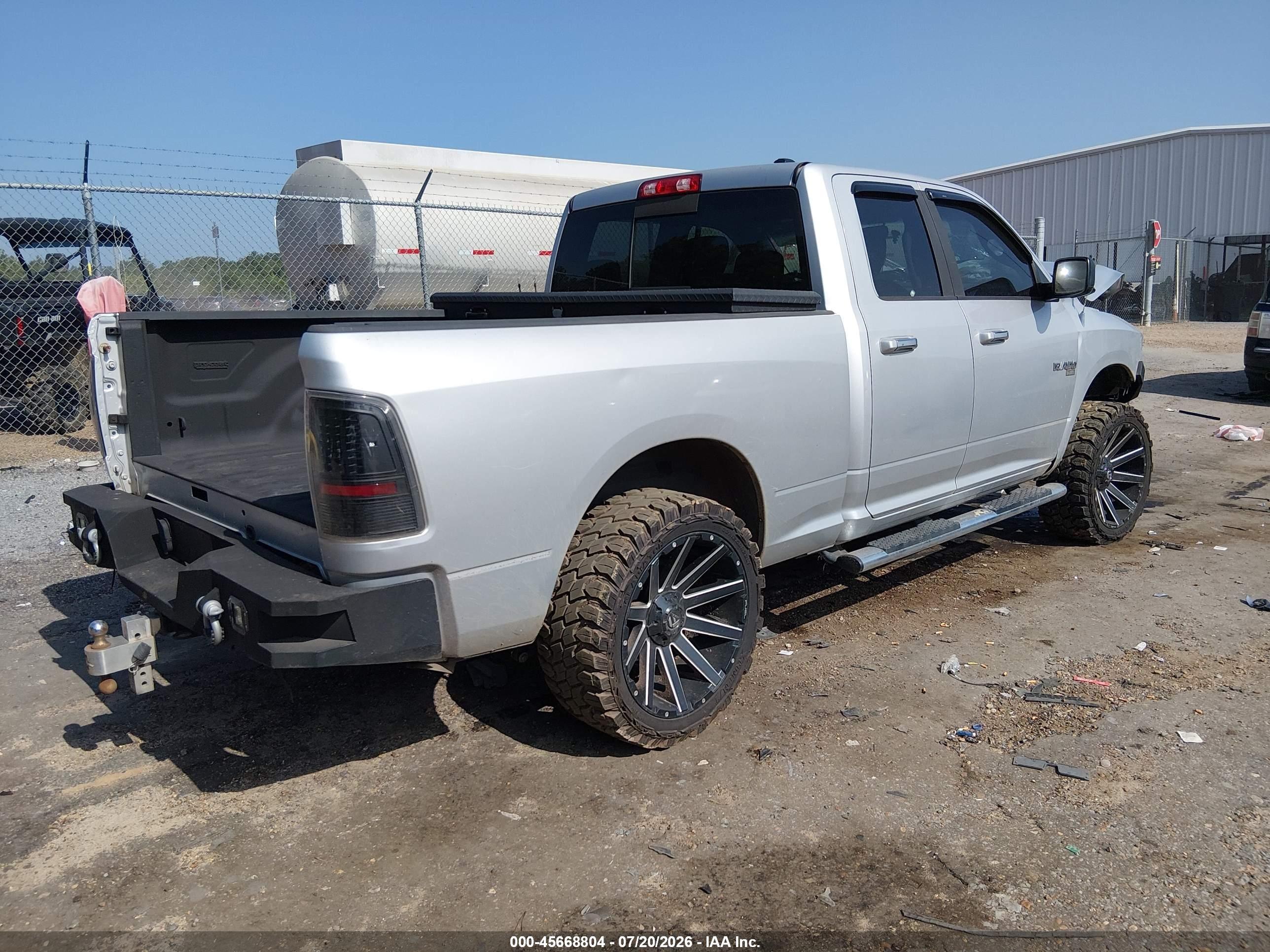 2010 Dodge Ram 1500 Slt/sport/trx Silver vin: 1D7RB1GP0AS249761